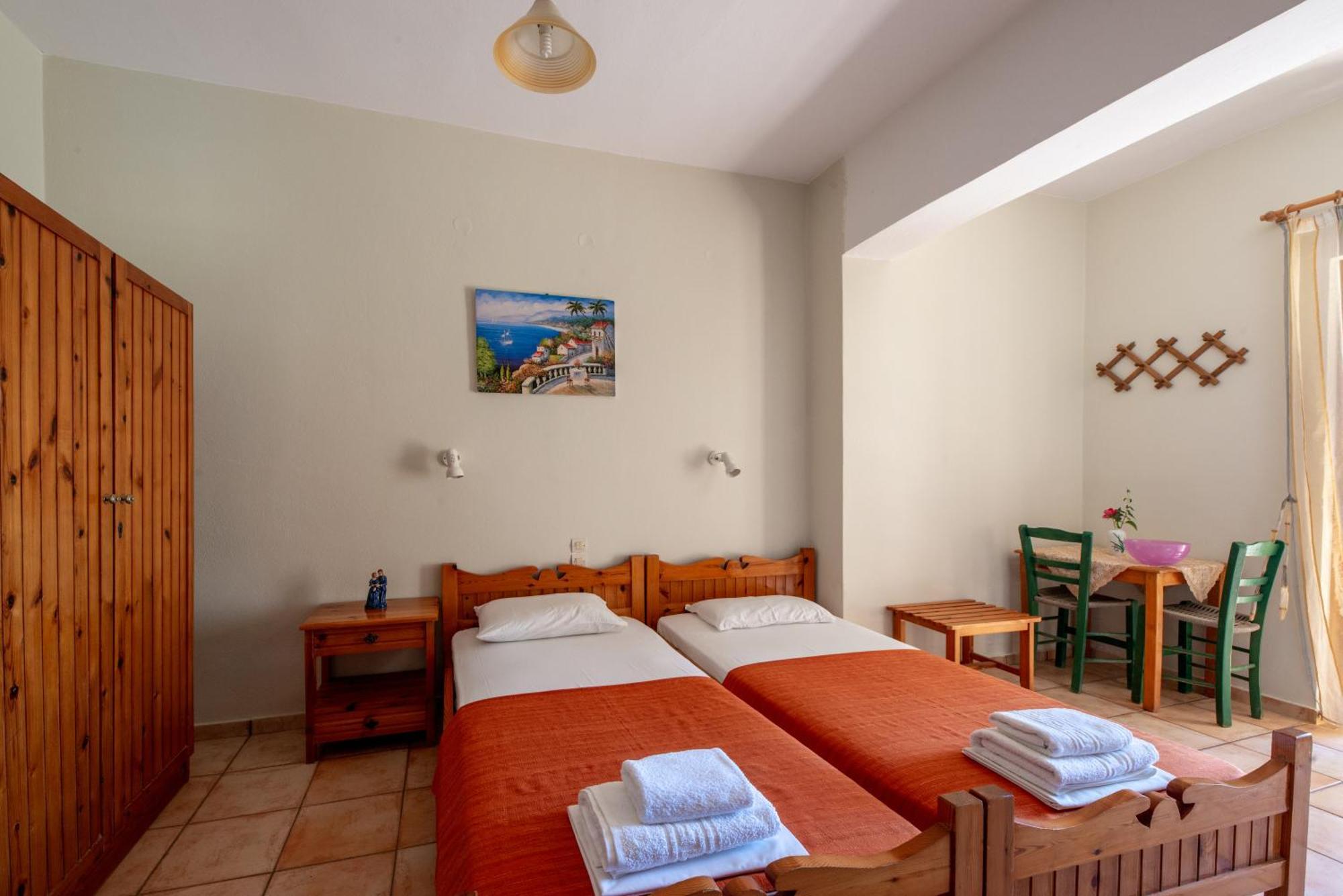 Golden Sun Apartment