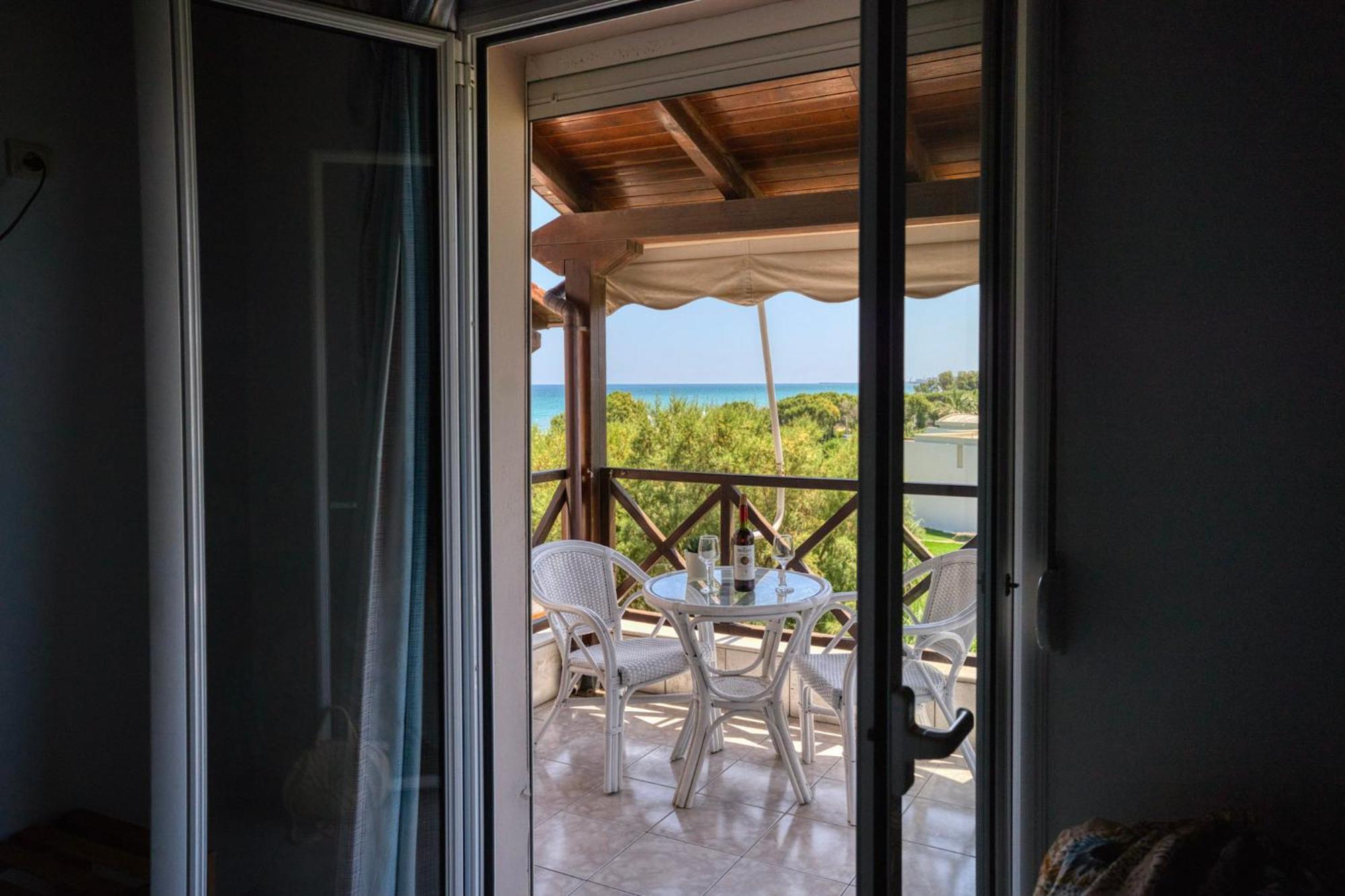 Aparthotel Troulis Seaside