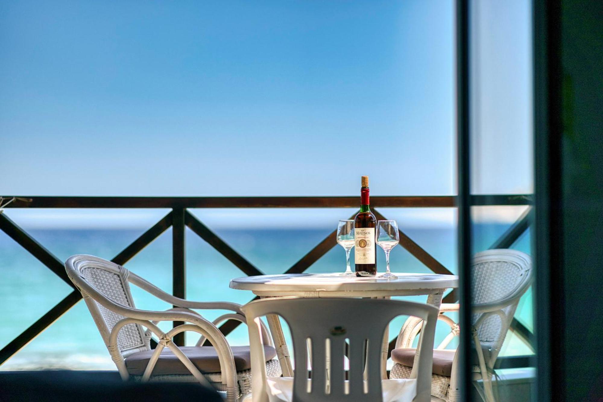 Troulis Seaside Aparthotel