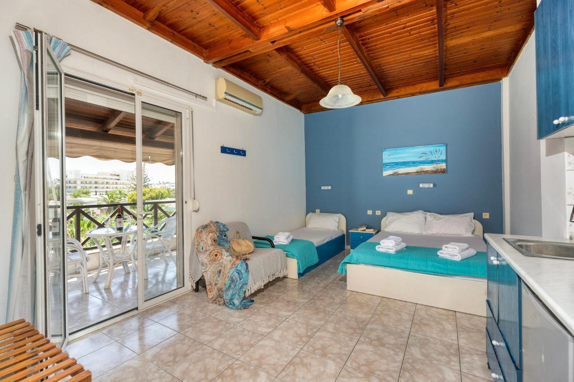 Aparthotel Troulis Seaside