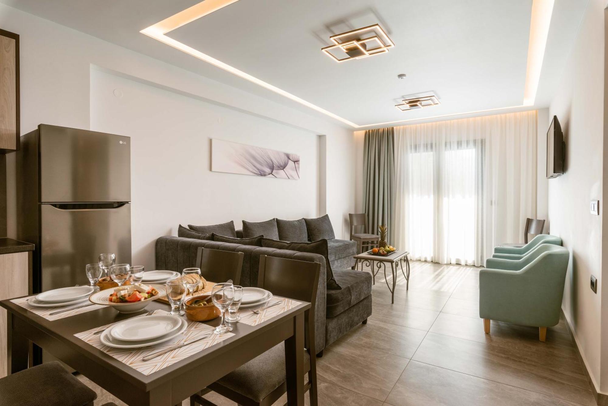 Summer Dream Aparthotel 3*