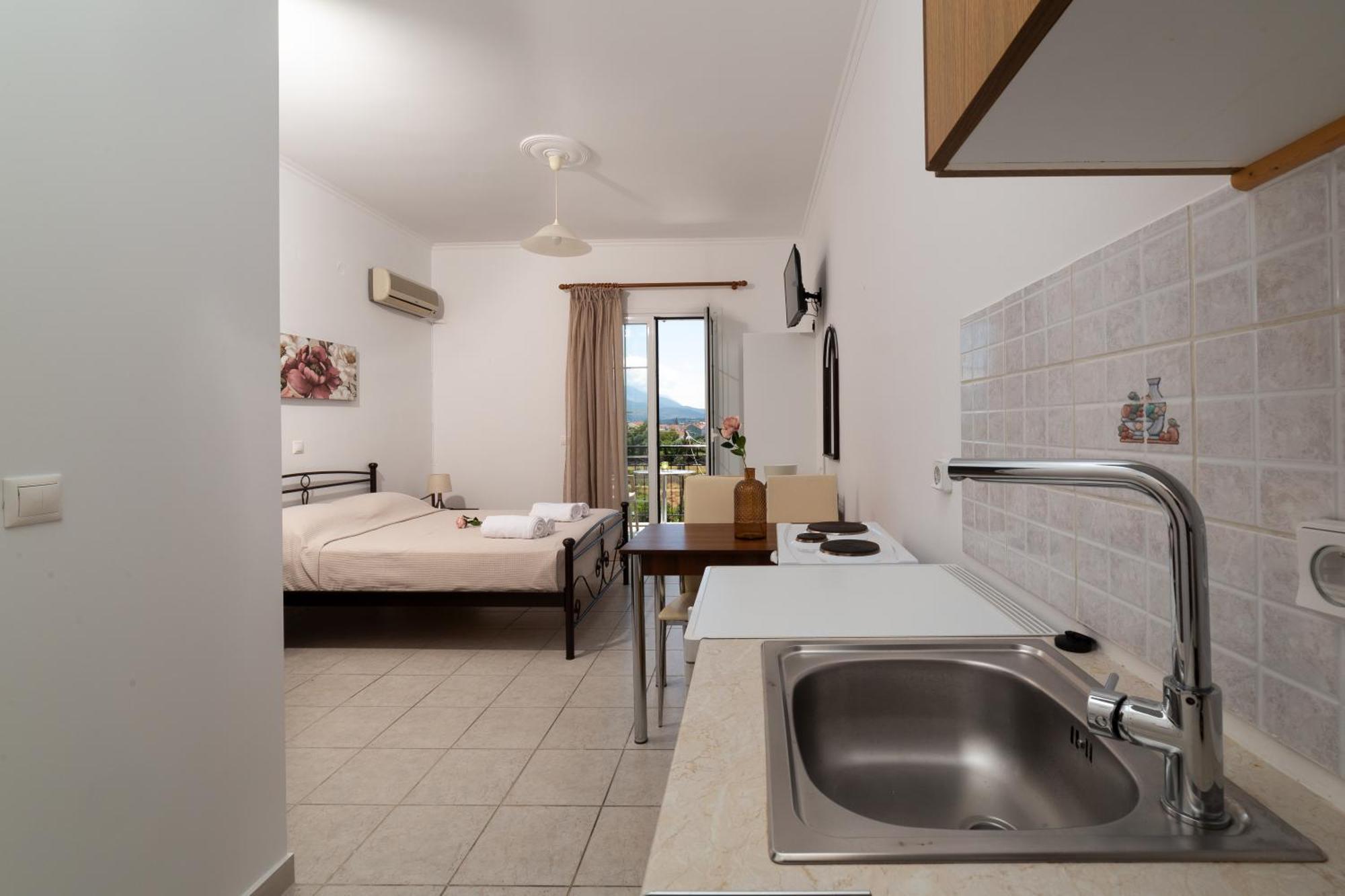 Aspasia Apartment *