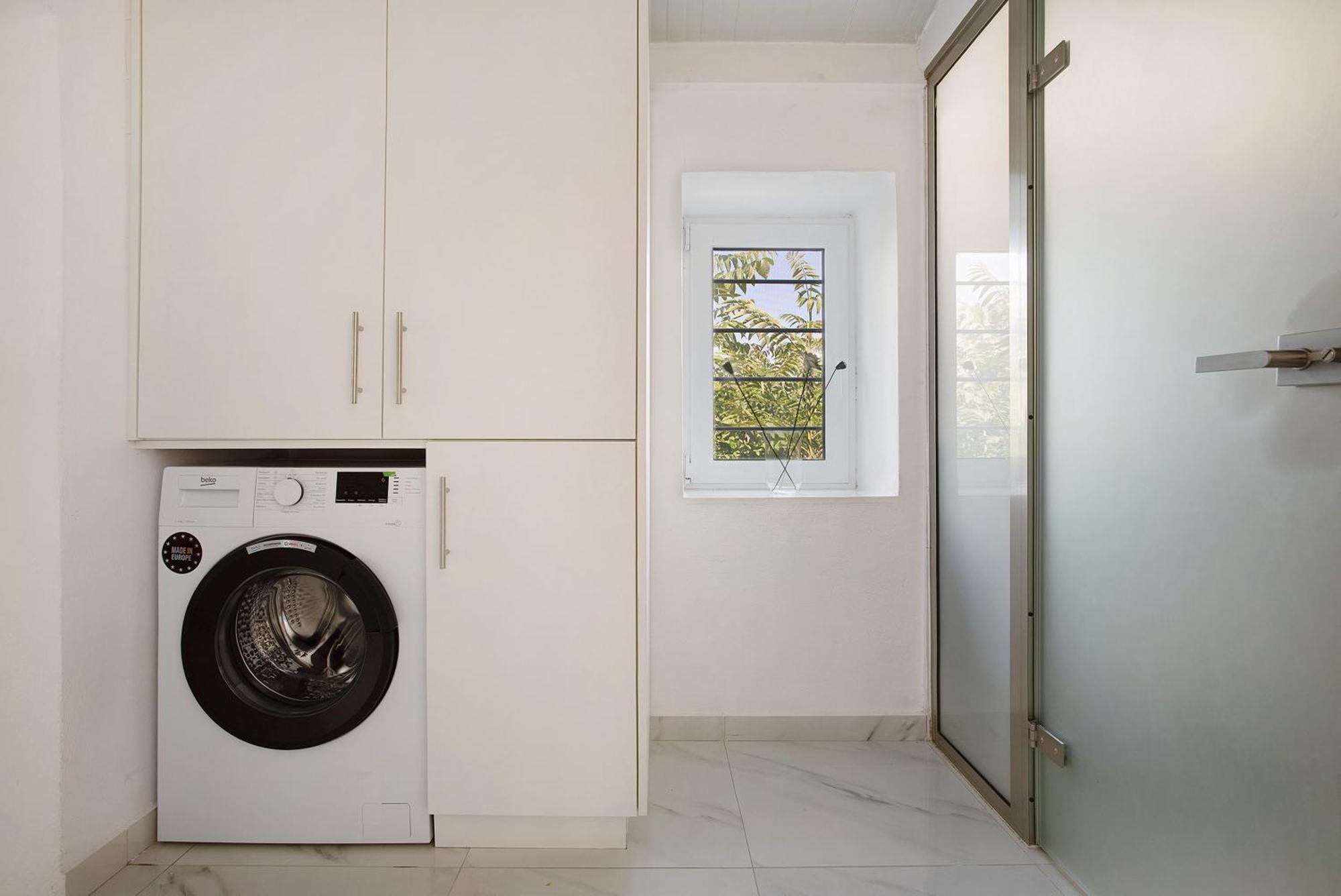 Apartment Drosia *