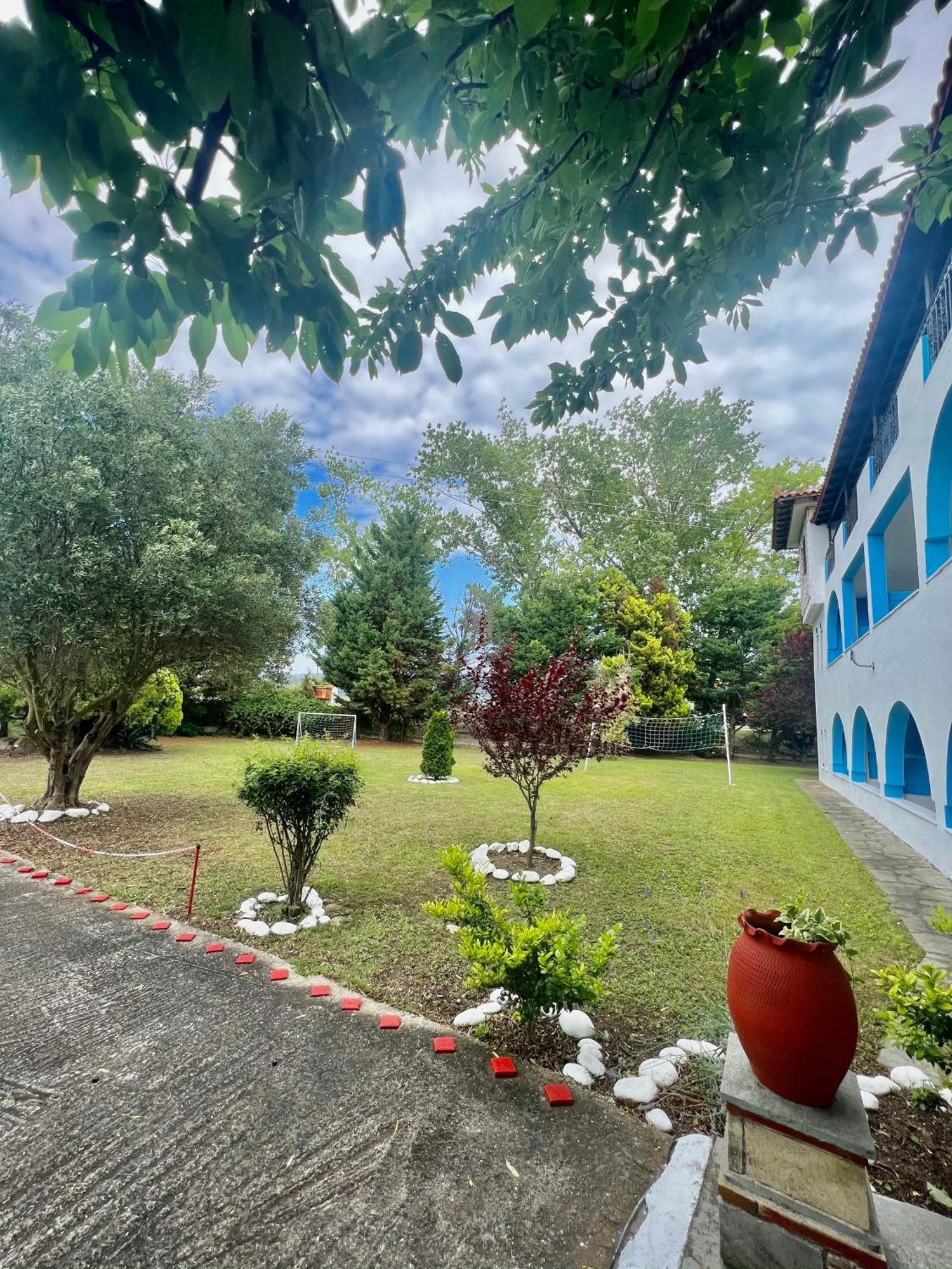 Hotel Blue Garden *