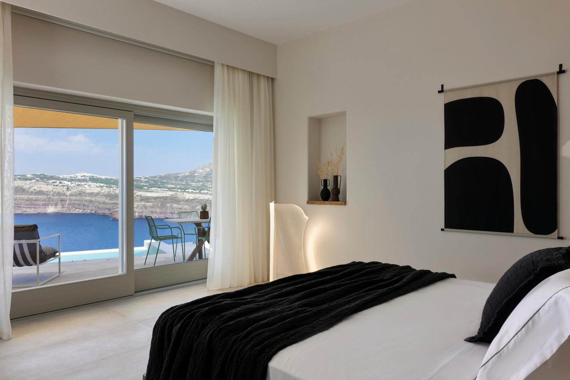 Apanemo & Hotel Akrotiri (Santorini)