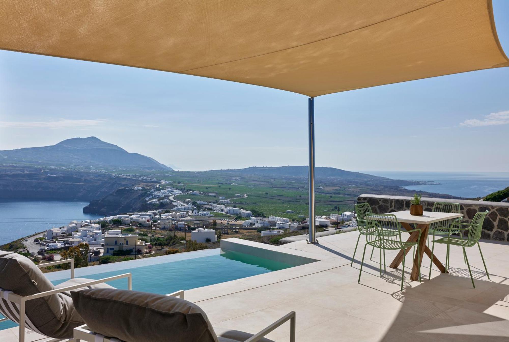 Apanemo & Hotel Akrotiri (Santorini)