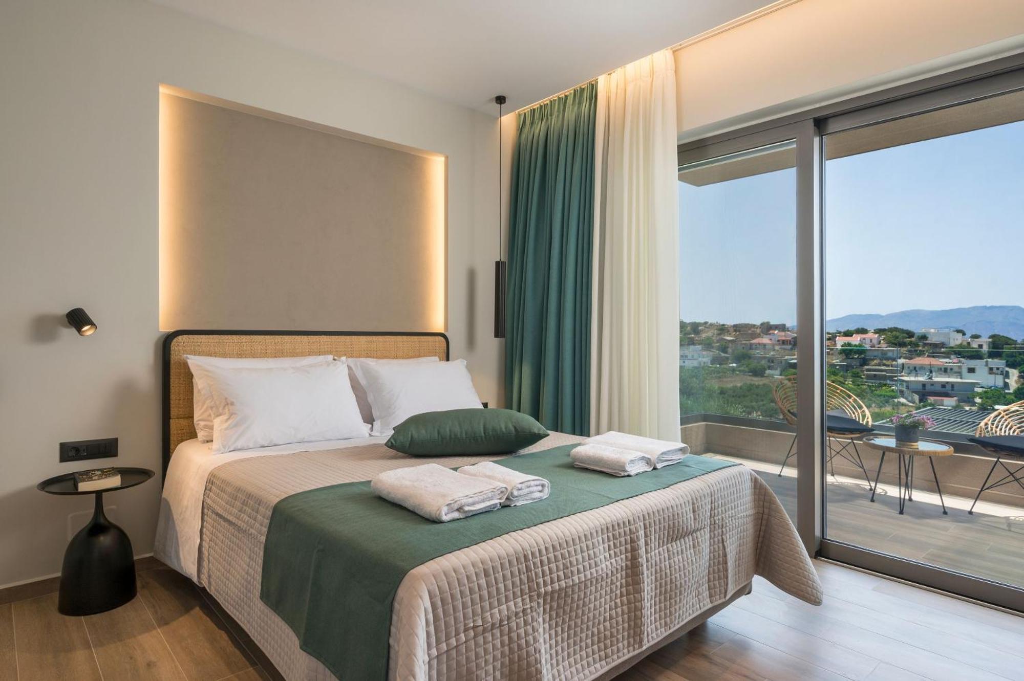 Ekphrasis With Sea View And Jacuzzi Villa