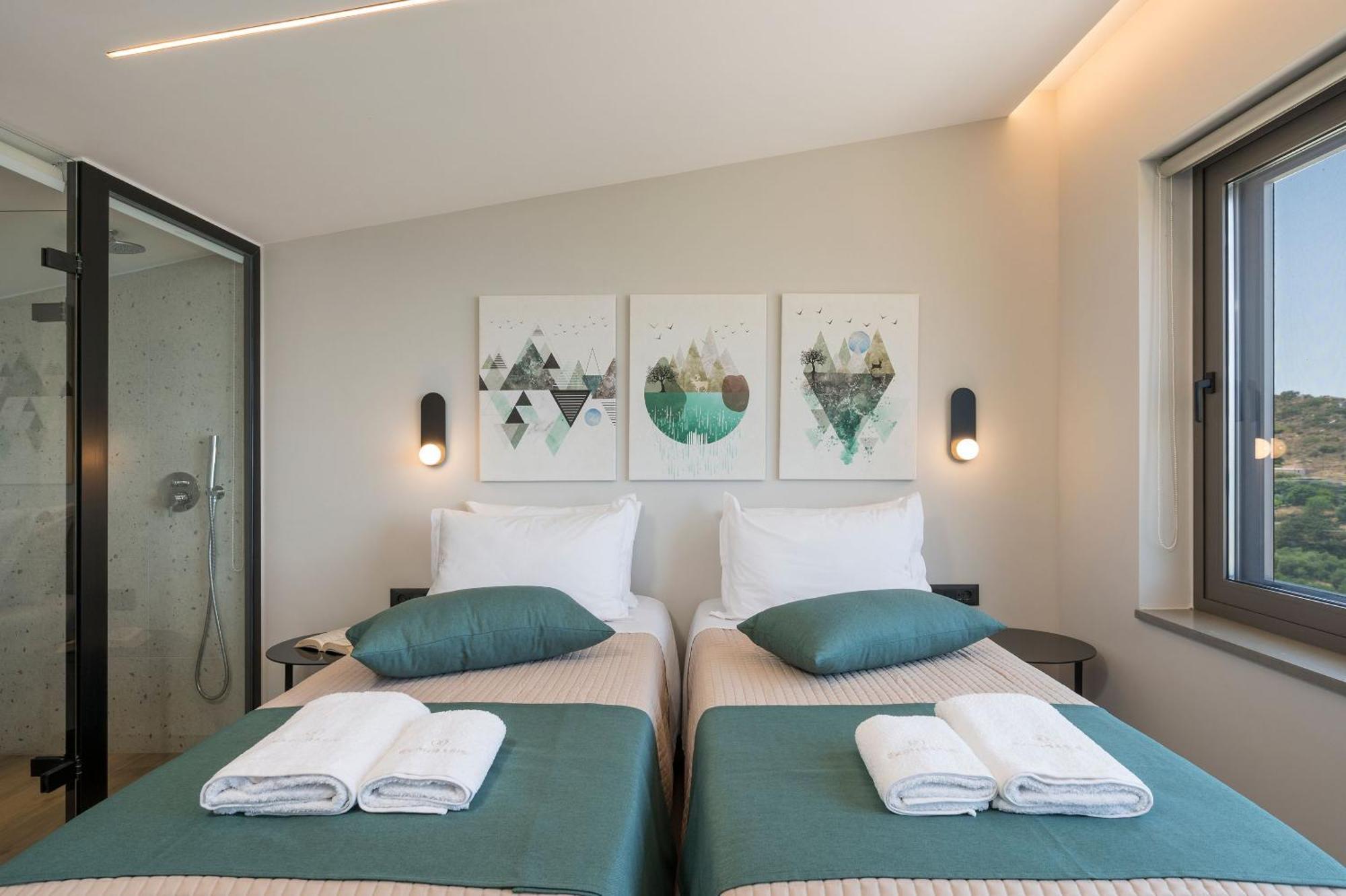 Ekphrasis With Sea View And Jacuzzi *