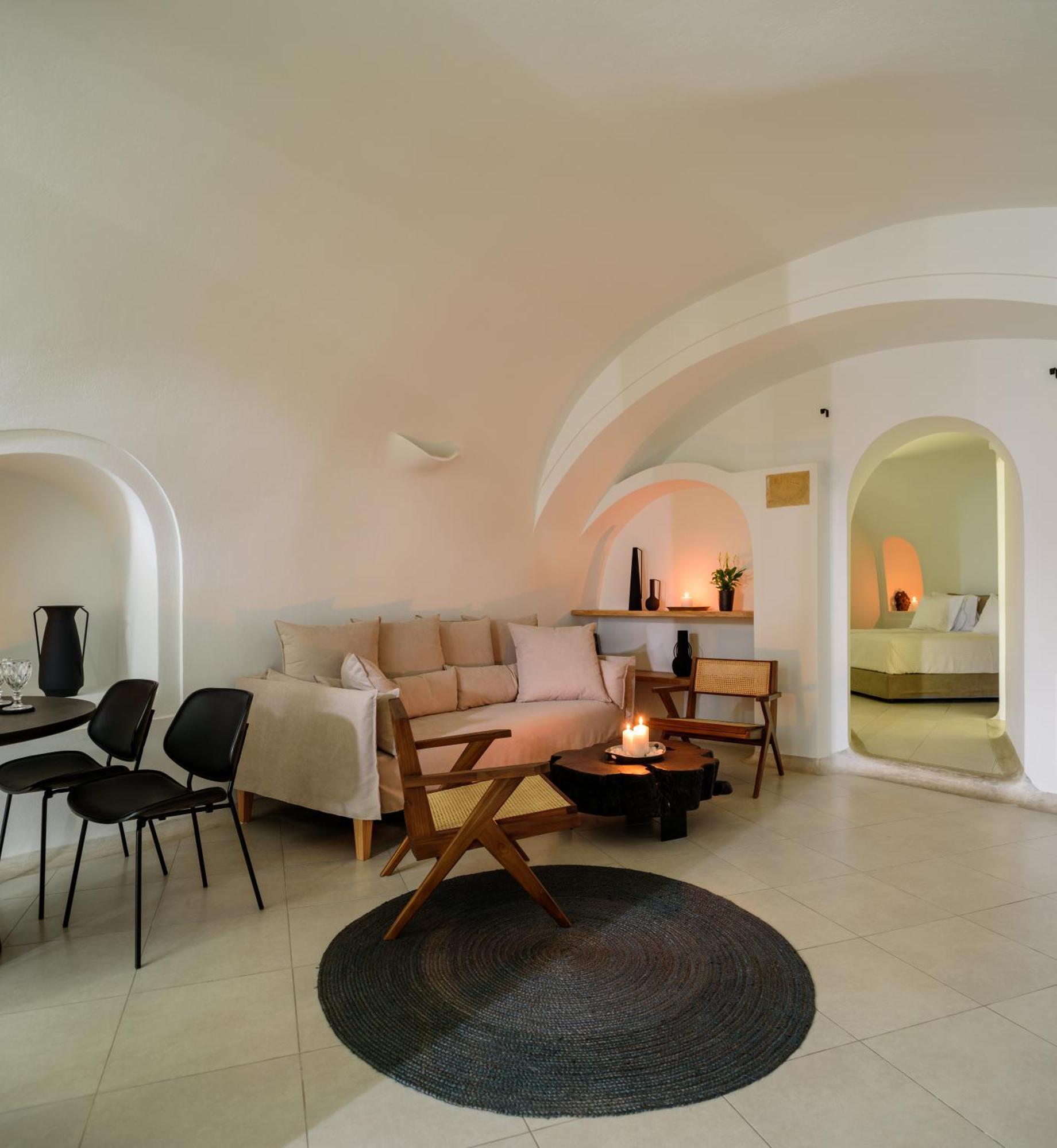 Aethria Apartment Imerovigli (Santorini)