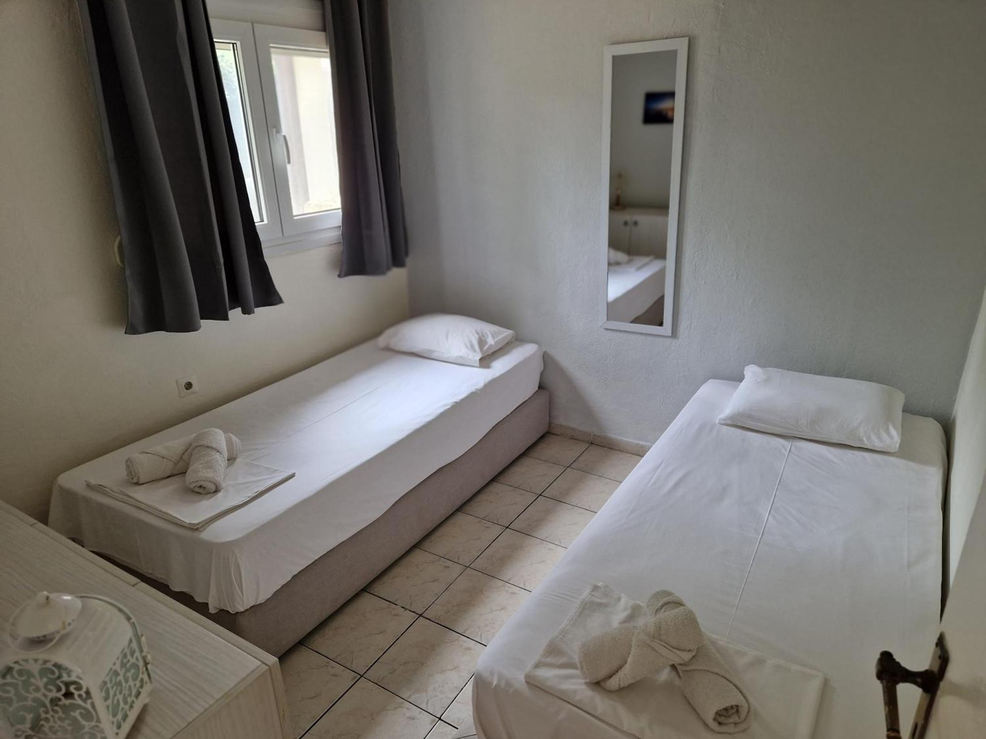 On The Wave Spitakia Sto Kyma Aparthotel *