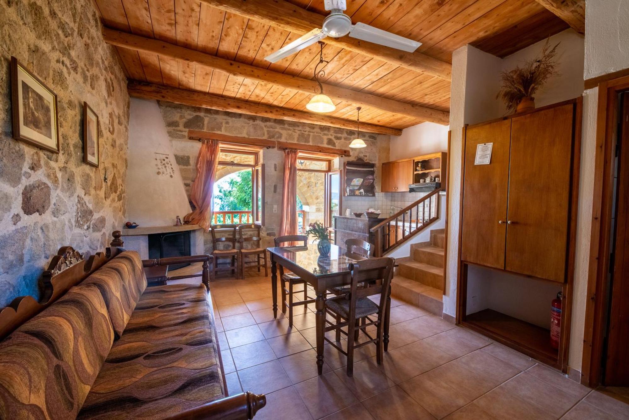 Golden Sun Apartment