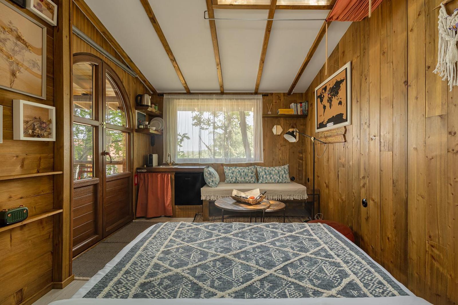 Agramada Bed & Breakfast *