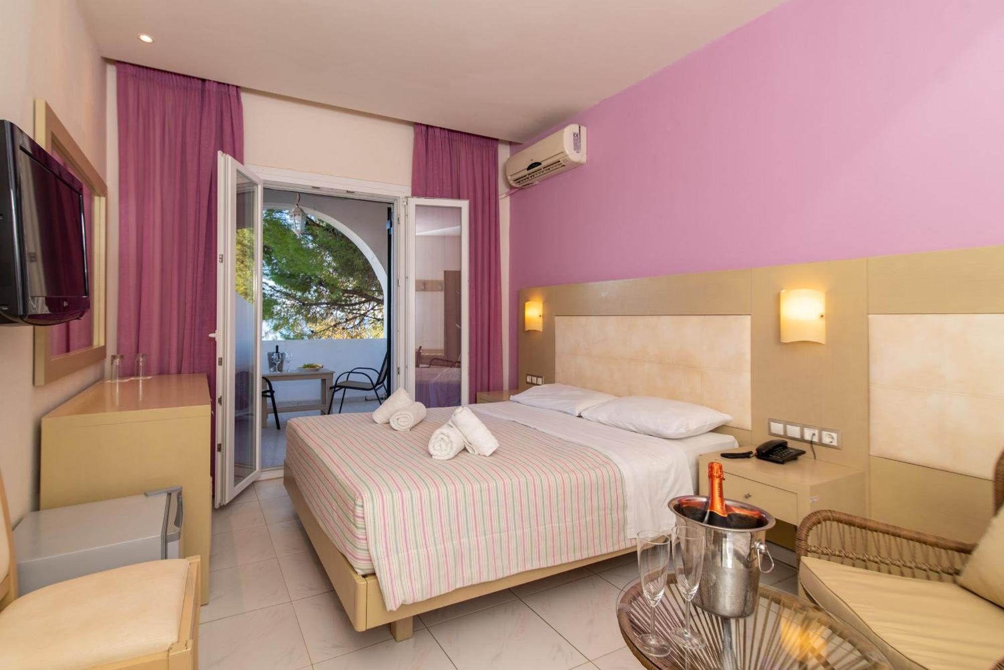 Hotel Porto Koukla Beach 3*