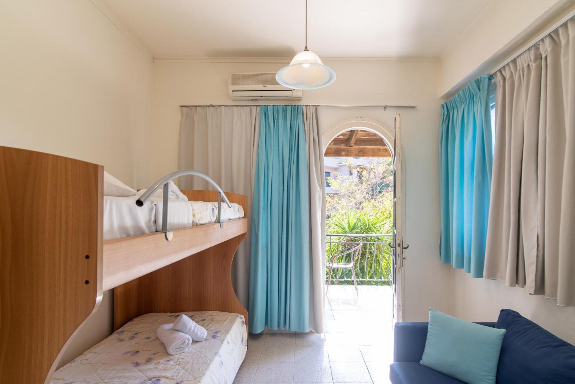 Hotel Porto Koukla Beach 3*