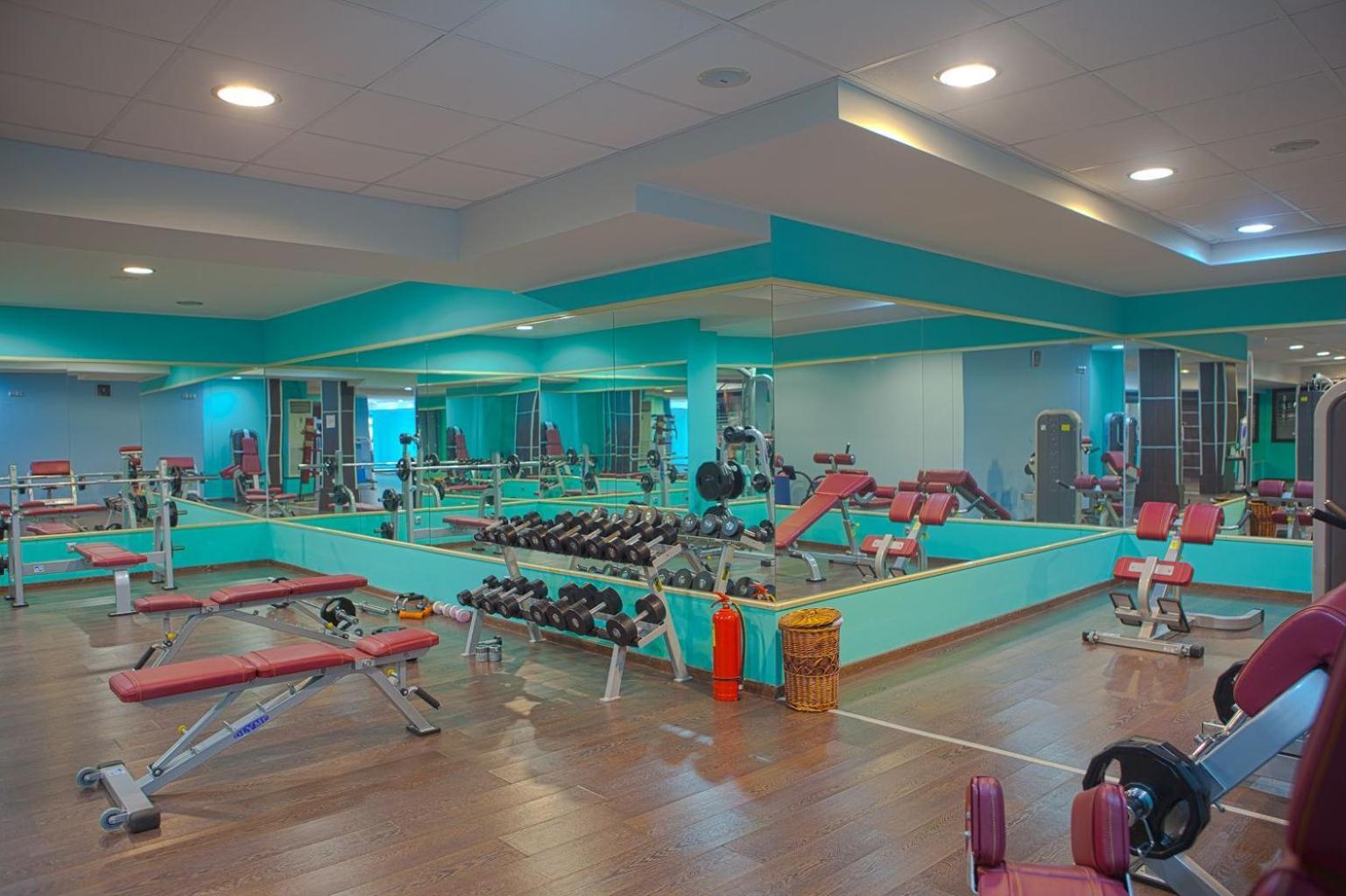 Resort Natura Park Village &