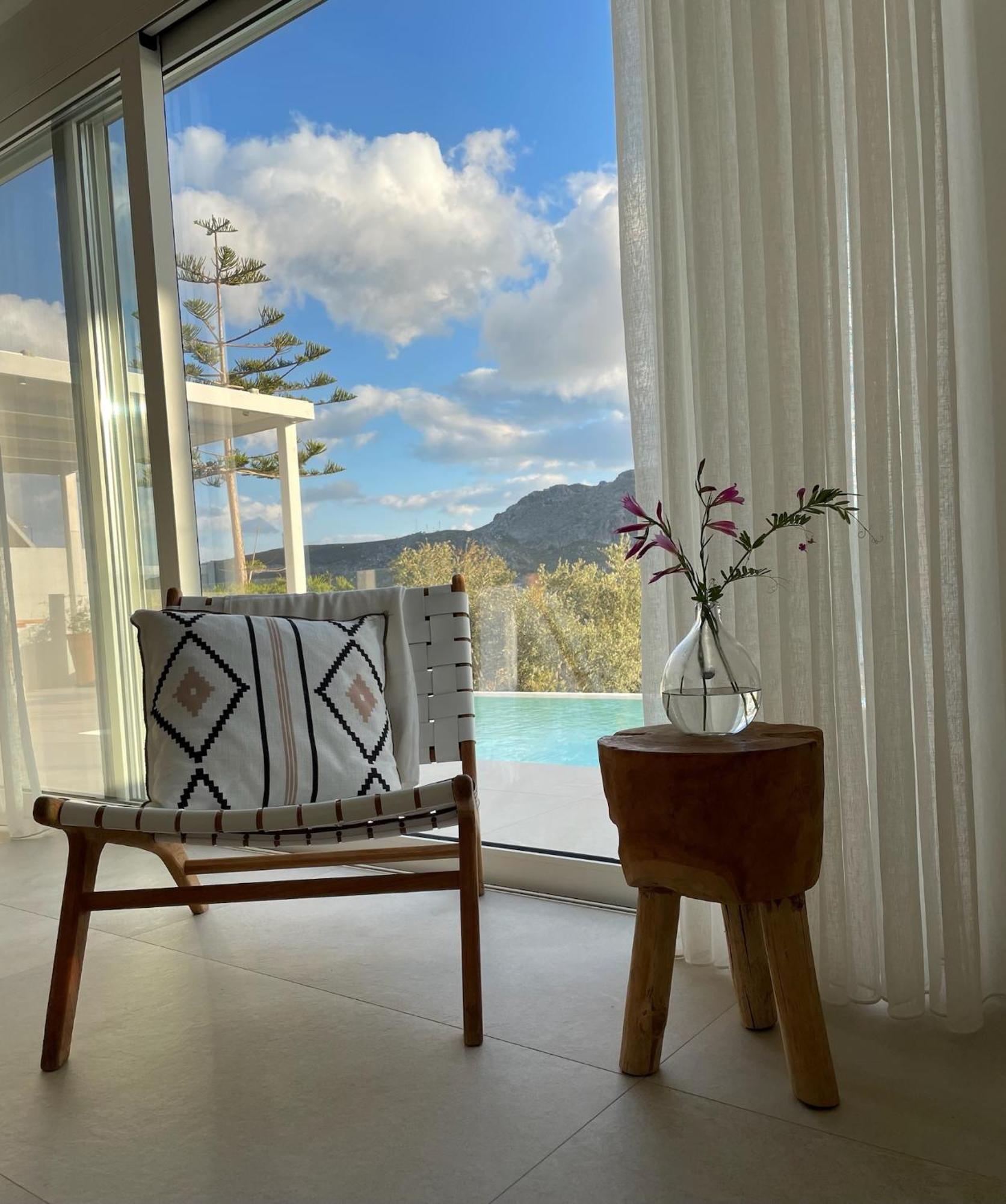 Savra Villa *