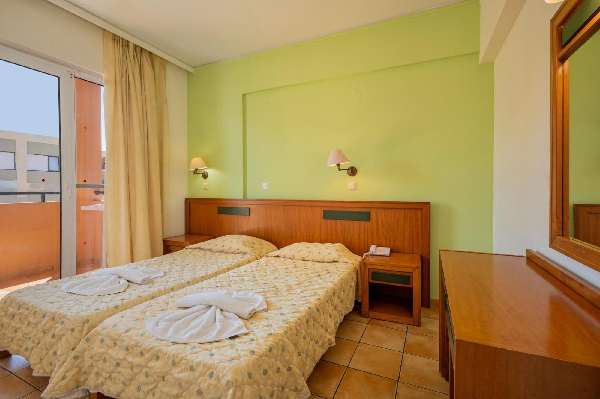 Lefkoniko Complex-beach And Bay Aparthotel Rethymno (Crete)