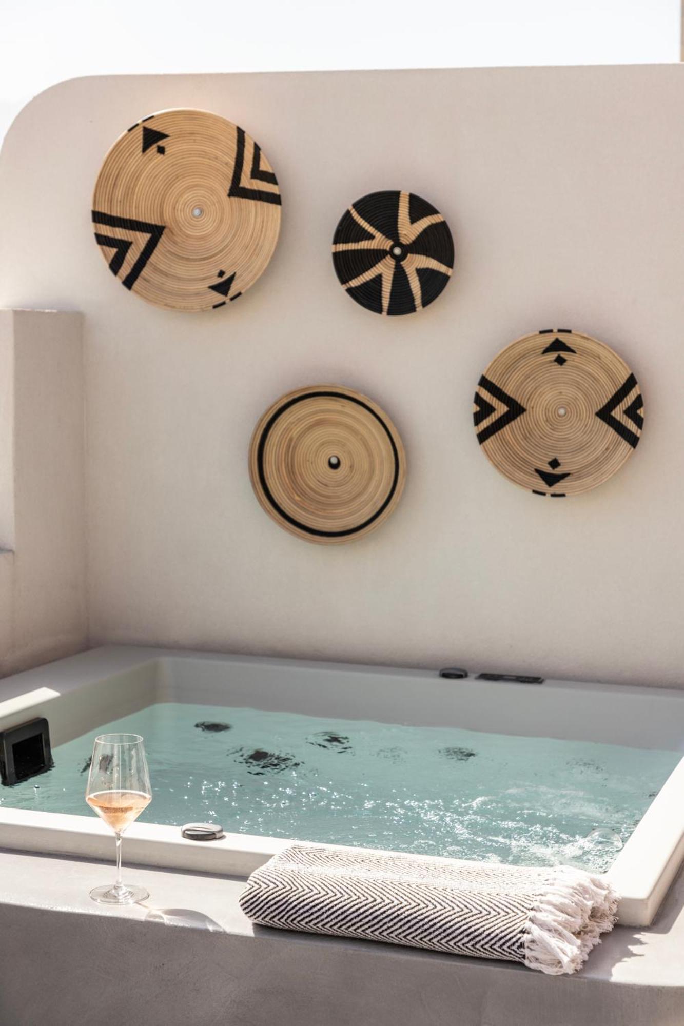 The With Outdoor Hot Tub Apartment Agios Nikolaos (Crete)