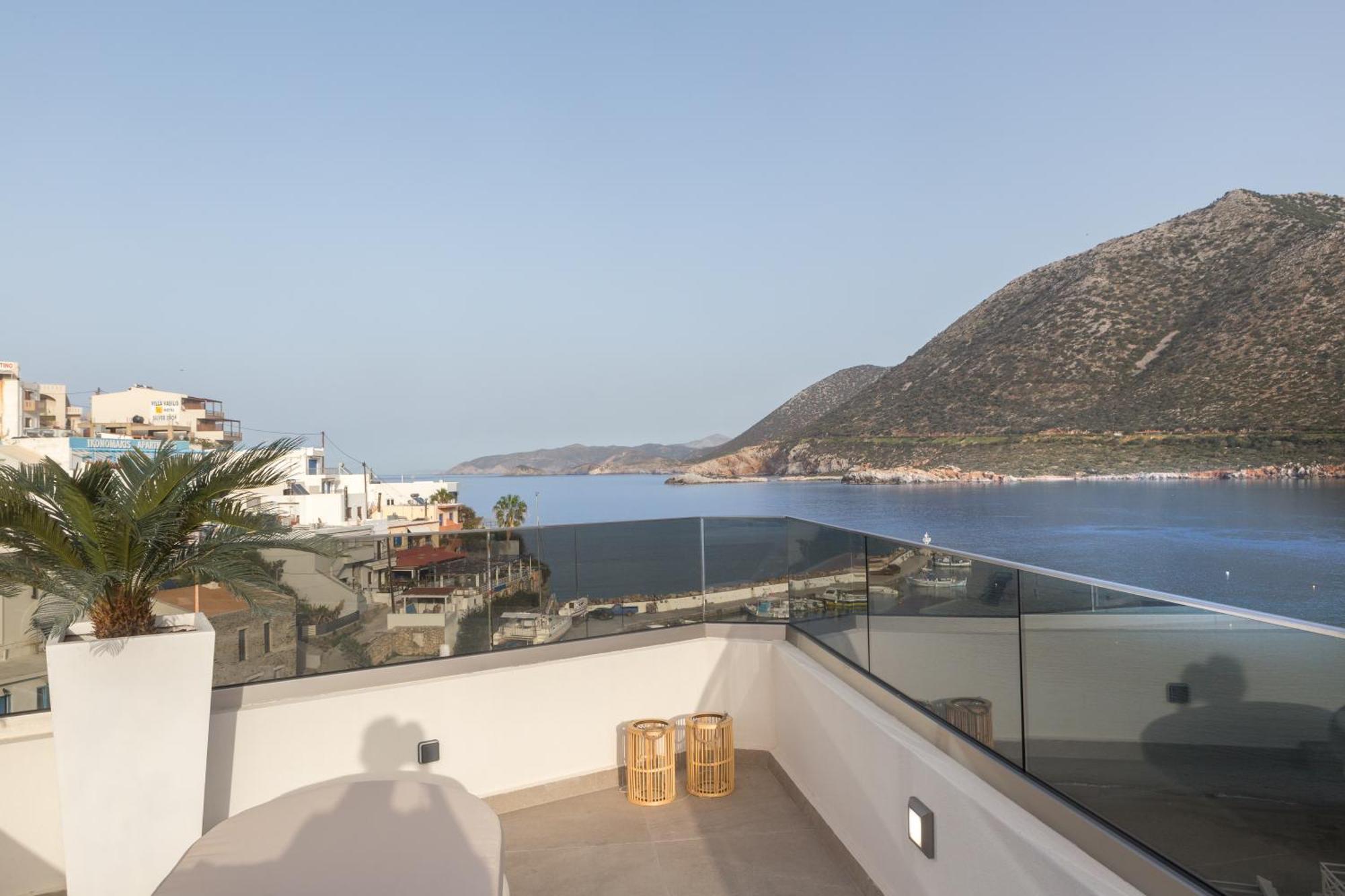 Iris, Beachfront, With Jacuzzi, Up To 9 Guests, Mpali Beach, Rethymno!