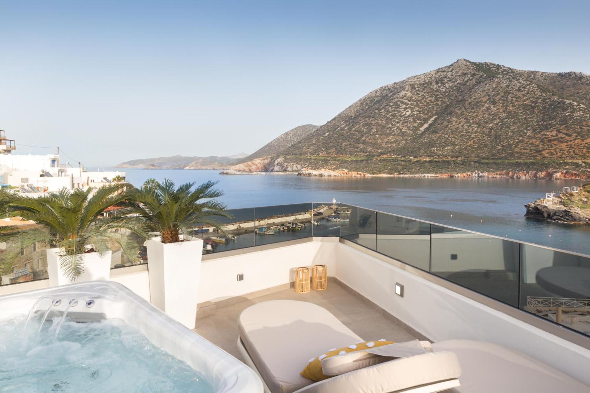 Iris, Beachfront, With Jacuzzi, Up To 9 Guests, Mpali Beach, Rethymno! Bali (Crete)