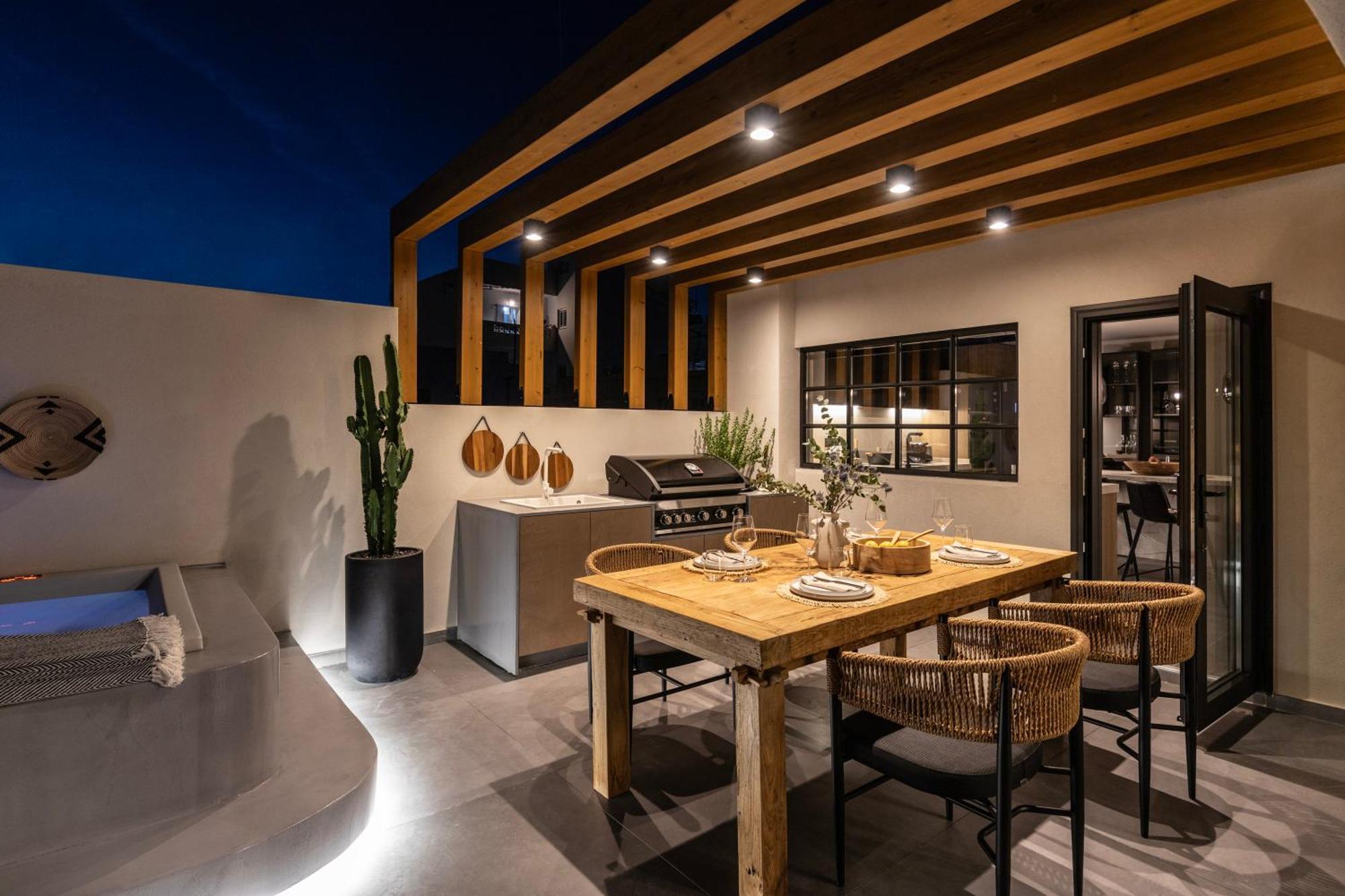 Apartment The With Outdoor Hot Tub *
