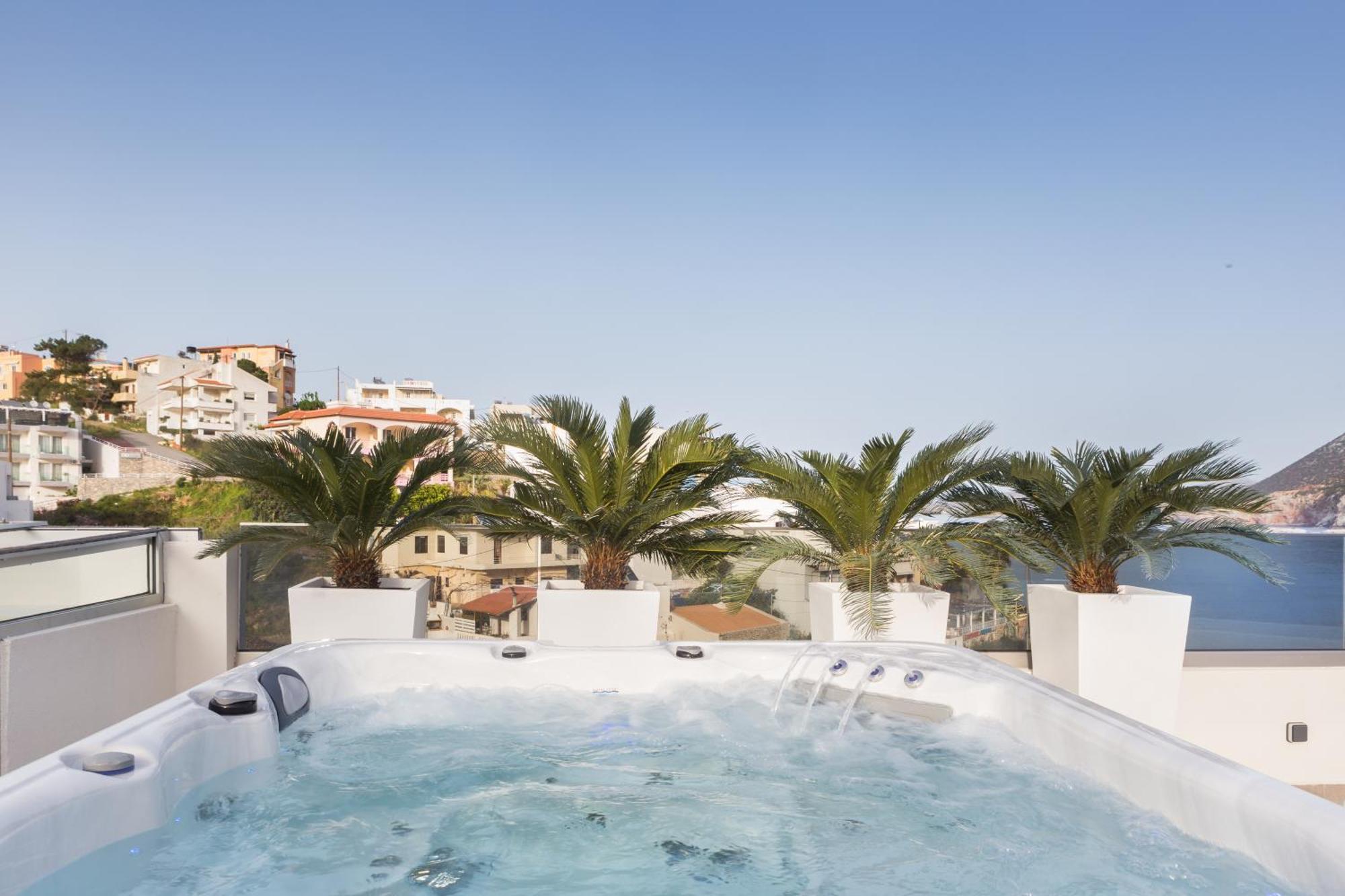Villa Iris, Beachfront, With Jacuzzi, Up To 9 Guests, Mpali Beach, Rethymno! *