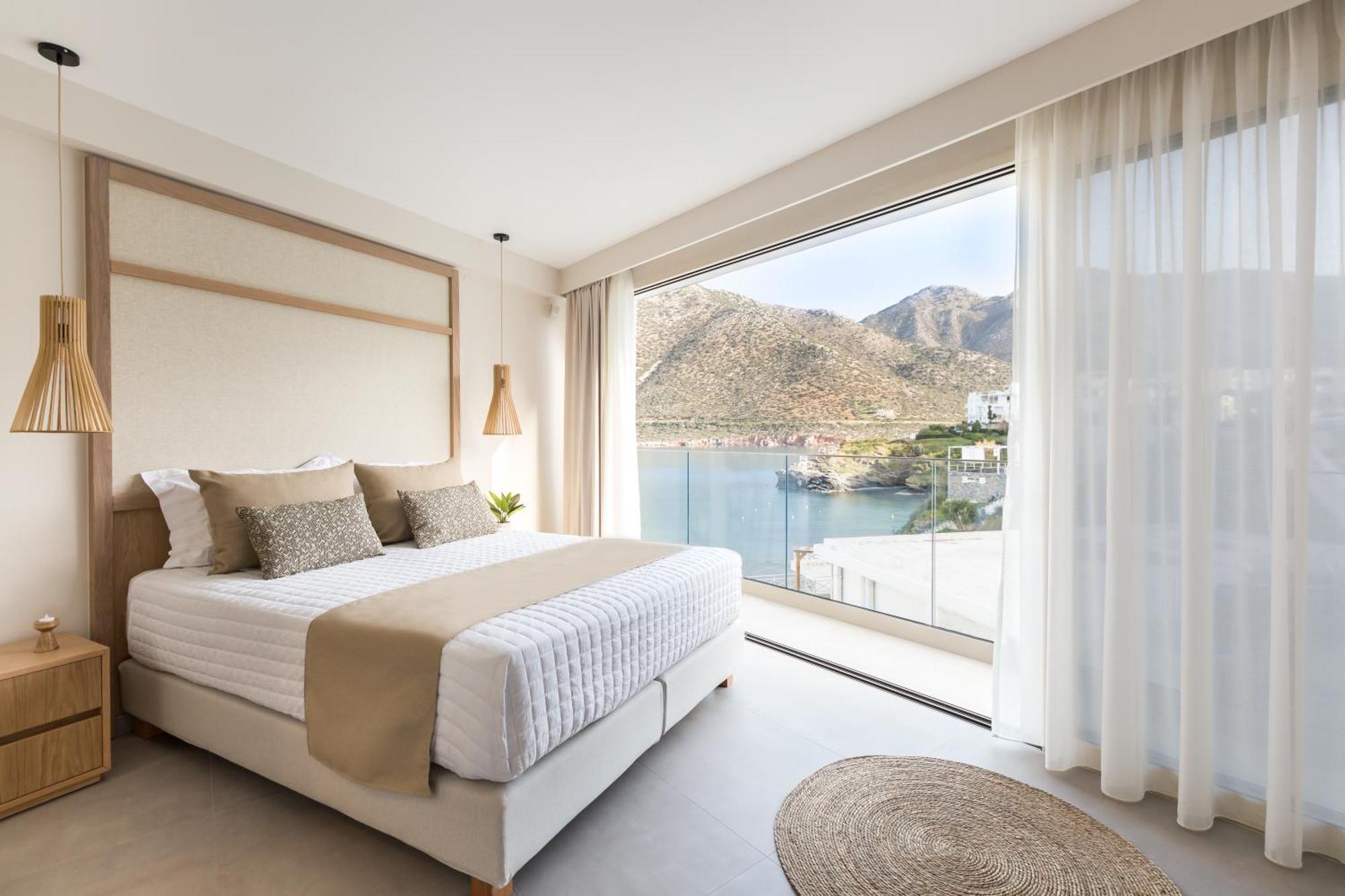 Iris, Beachfront, With Jacuzzi, Up To 9 Guests, Mpali Beach, Rethymno! Villa *
