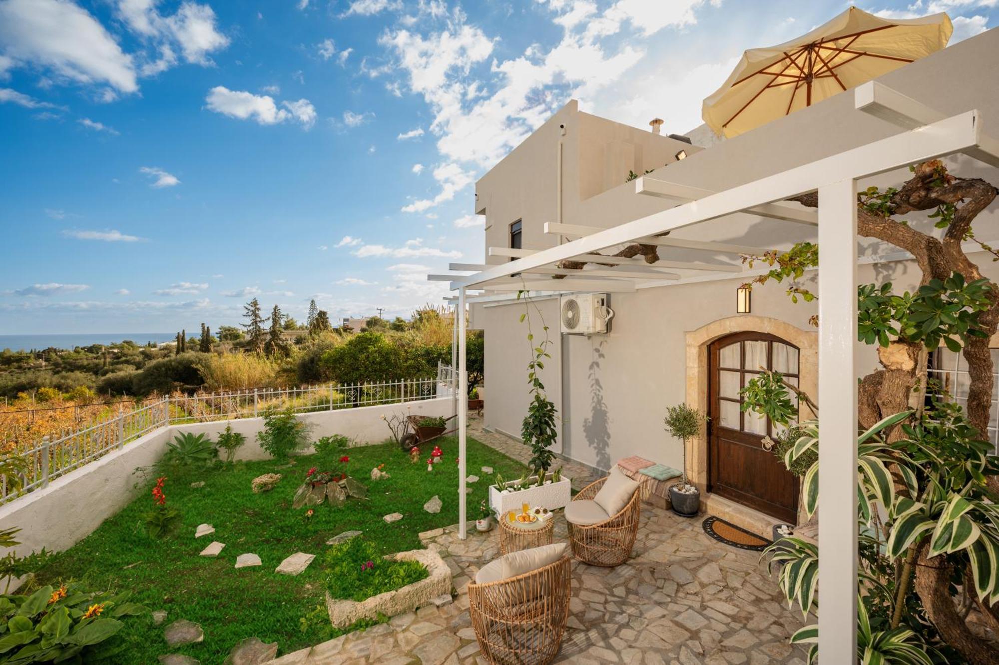 Marianthi's Old * Hersonissos (Crete)