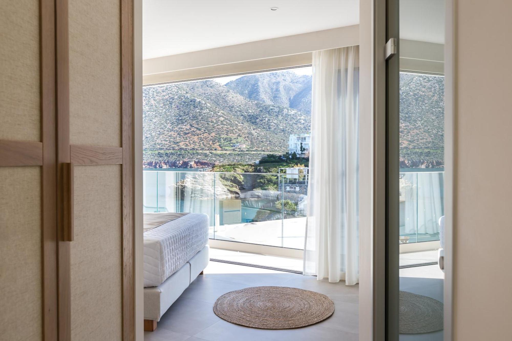 Iris, Beachfront, With Jacuzzi, Up To 9 Guests, Mpali Beach, Rethymno! *