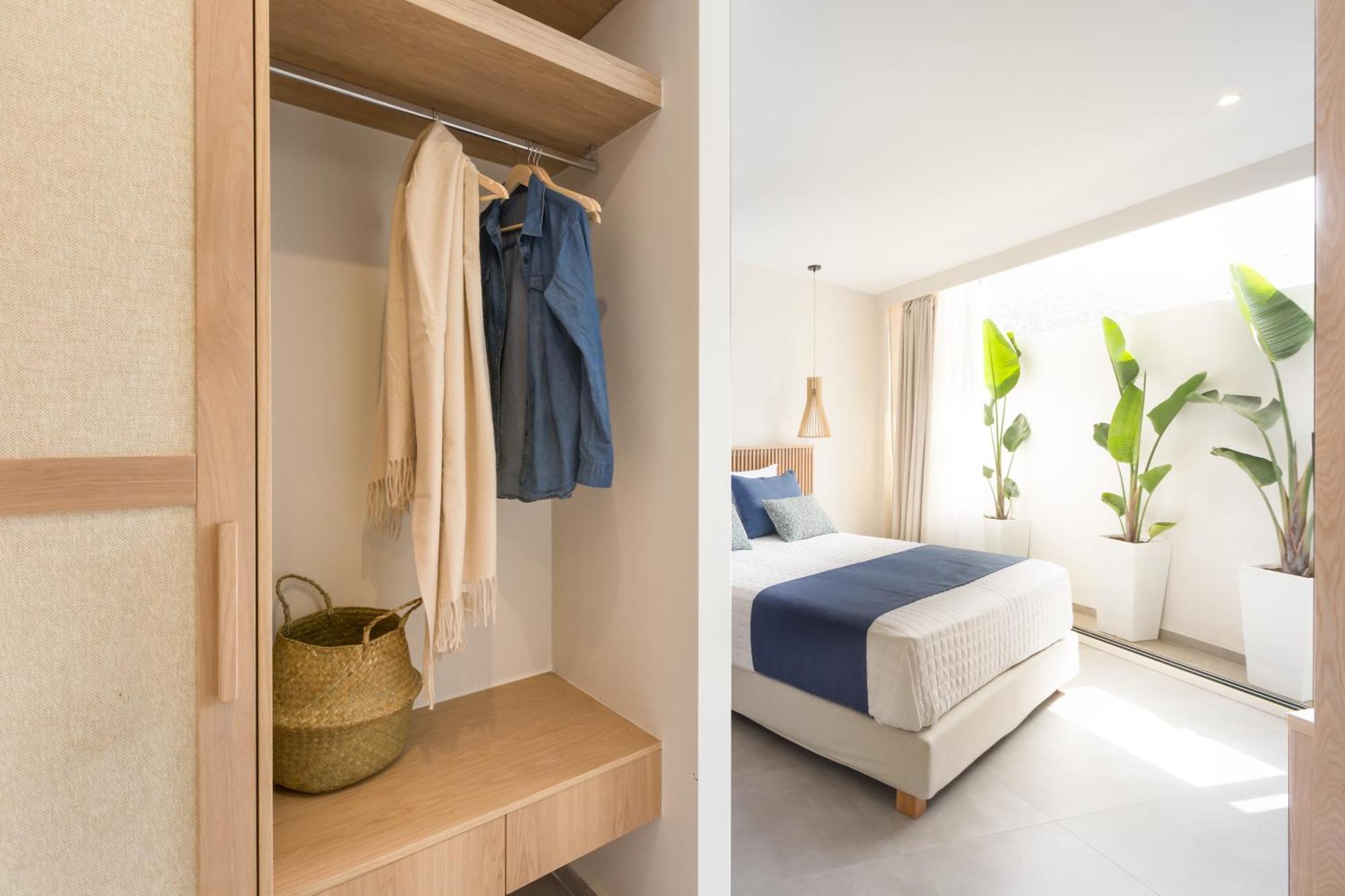 Iris, Beachfront, With Jacuzzi, Up To 9 Guests, Mpali Beach, Rethymno! Villa Bali (Crete)