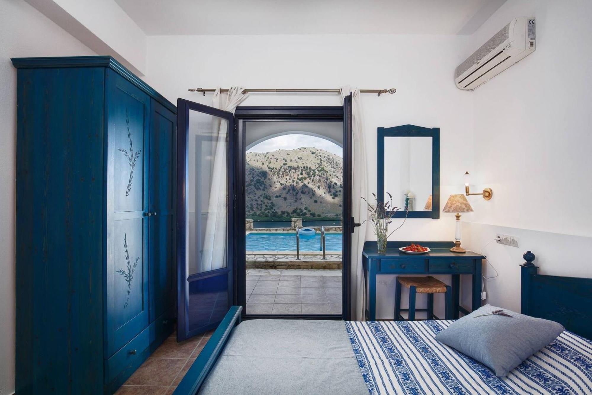 Lindas In Unrivalled Position In Kournas * Kavallos (Crete)