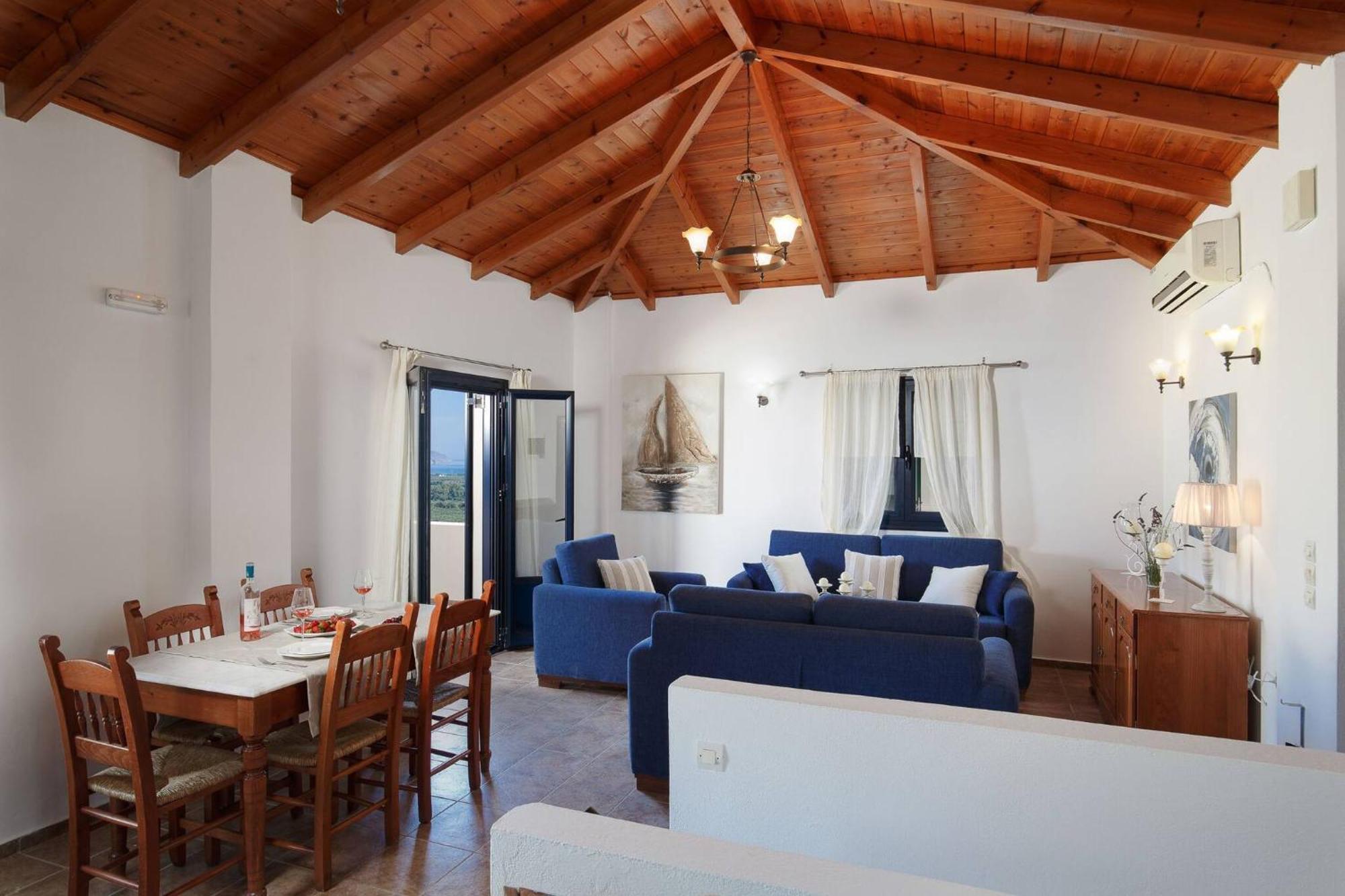 Villa Lindas In Unrivalled Position In Kournas