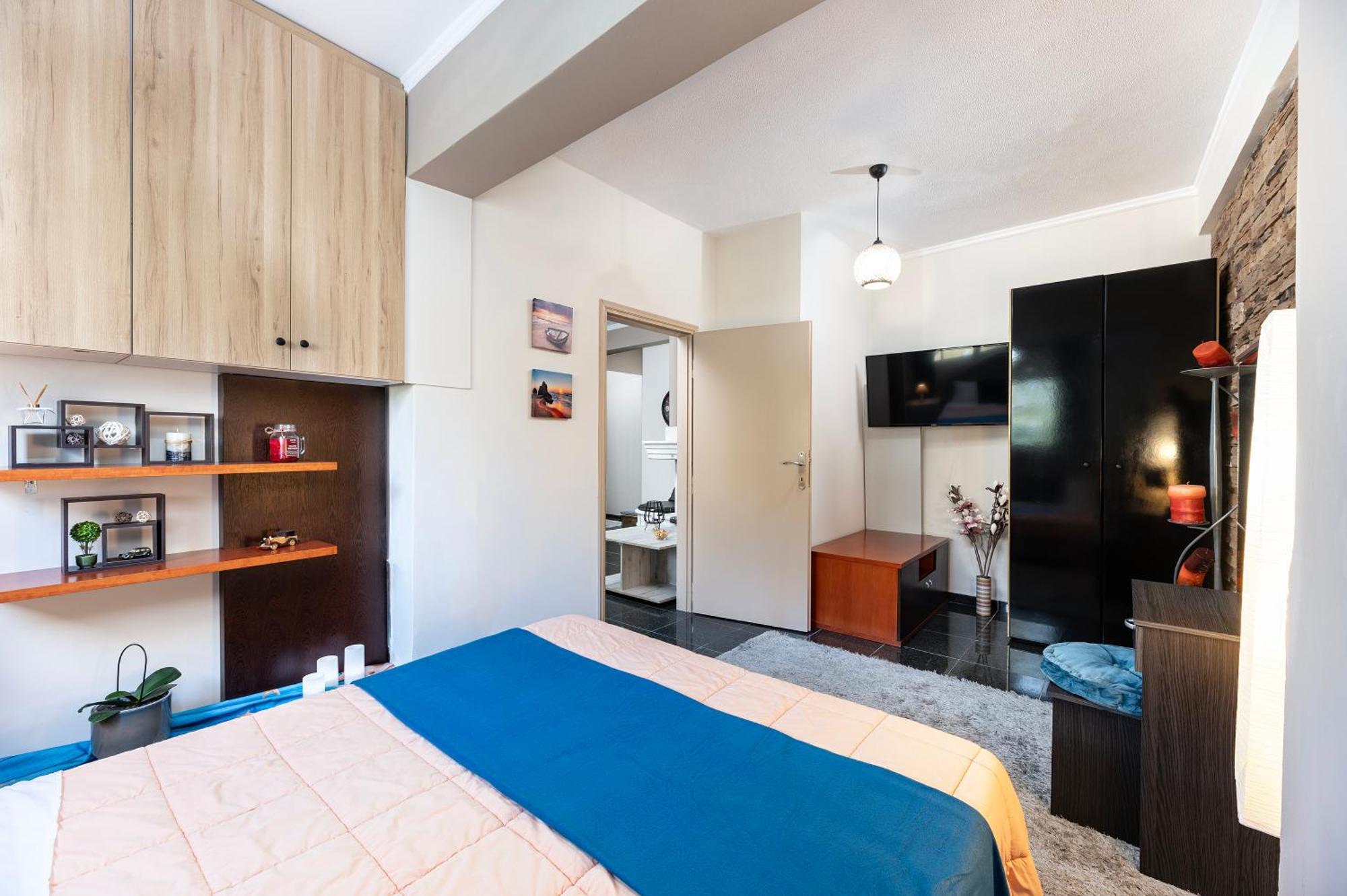 Sun & Waves Beachfront Apartment