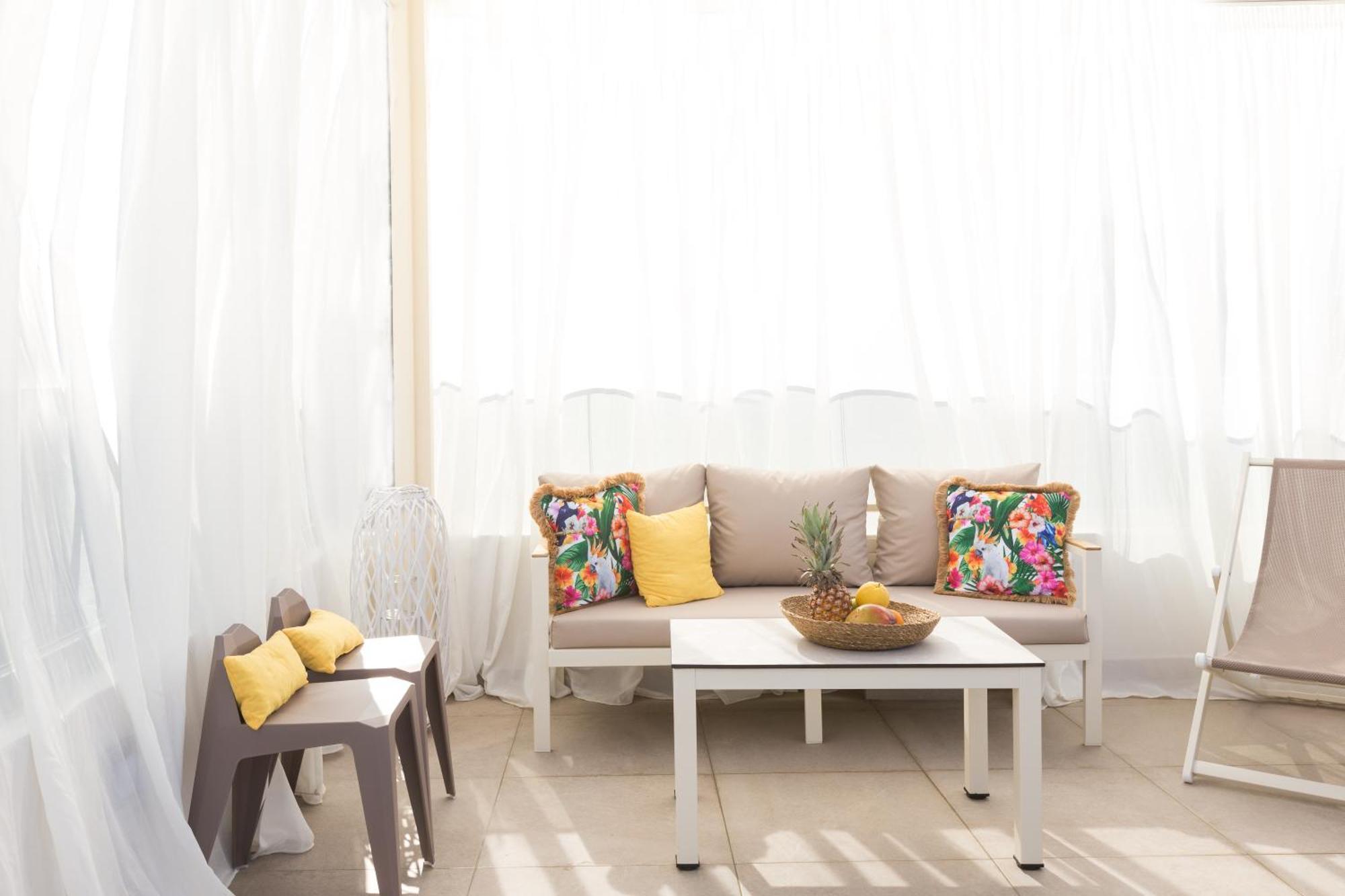 Iris, Beachfront, With Jacuzzi, Up To 9 Guests, Mpali Beach, Rethymno! *