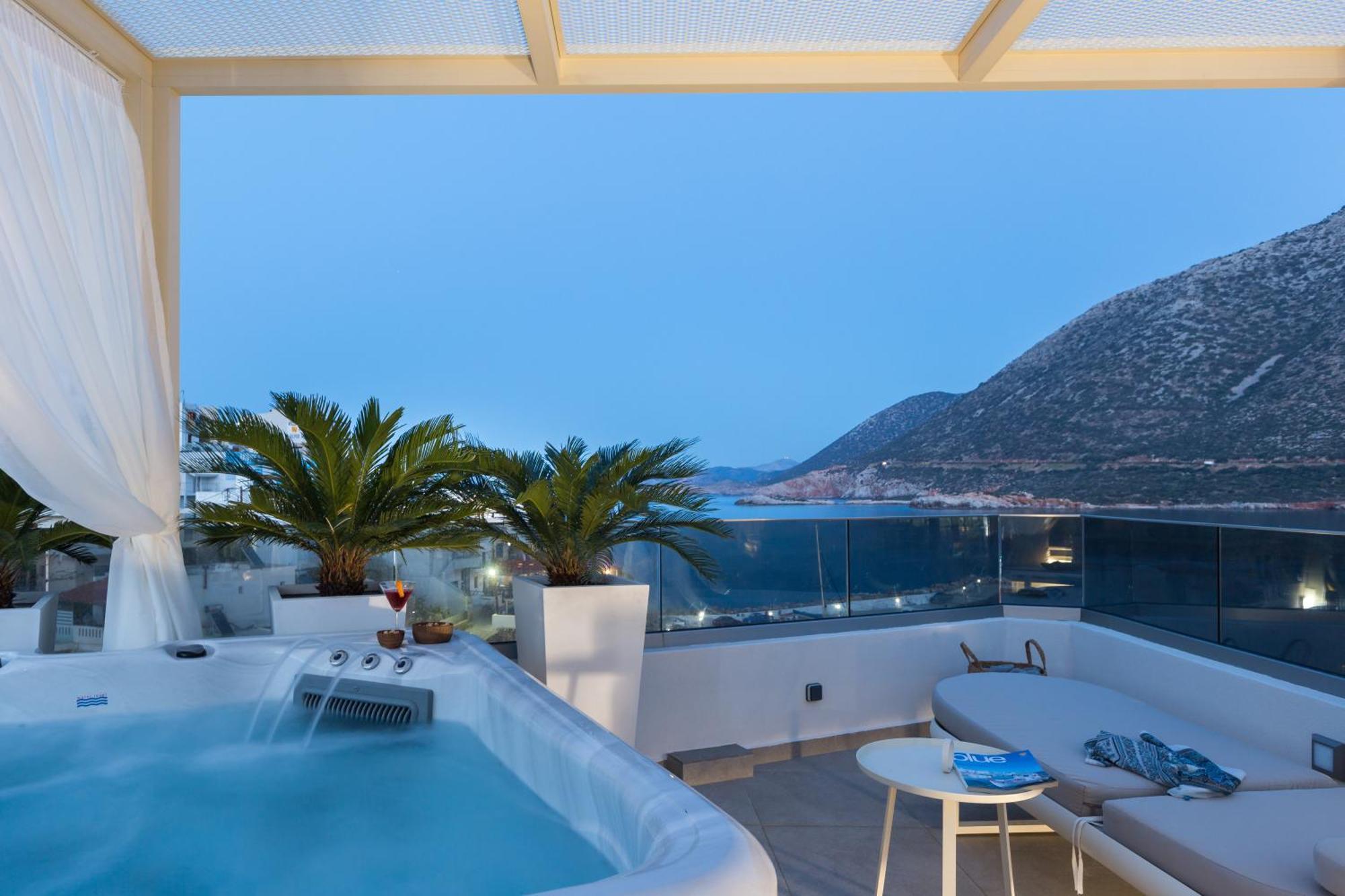 Villa Iris, Beachfront, With Jacuzzi, Up To 9 Guests, Mpali Beach, Rethymno! *