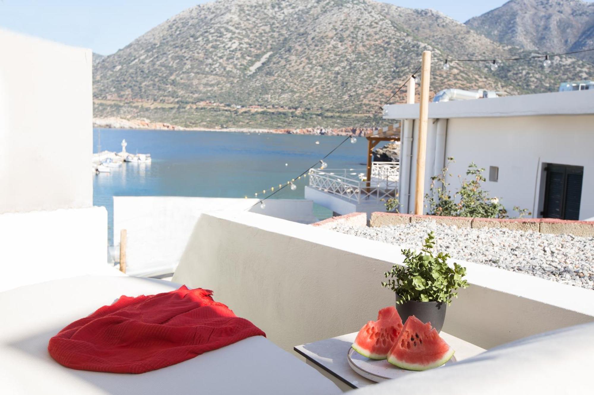 Iris, Beachfront, With Jacuzzi, Up To 9 Guests, Mpali Beach, Rethymno! Villa Bali (Crete)