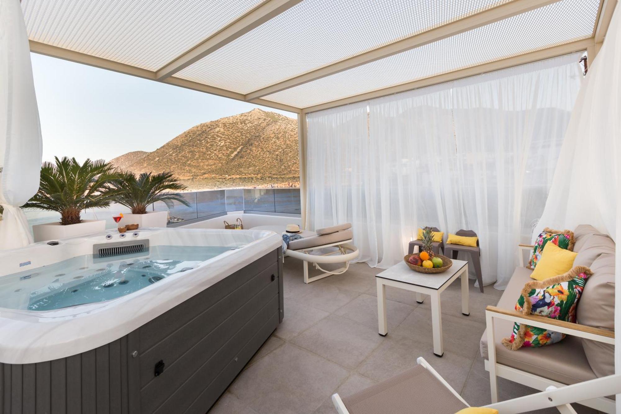 Iris, Beachfront, With Jacuzzi, Up To 9 Guests, Mpali Beach, Rethymno! Bali (Crete)