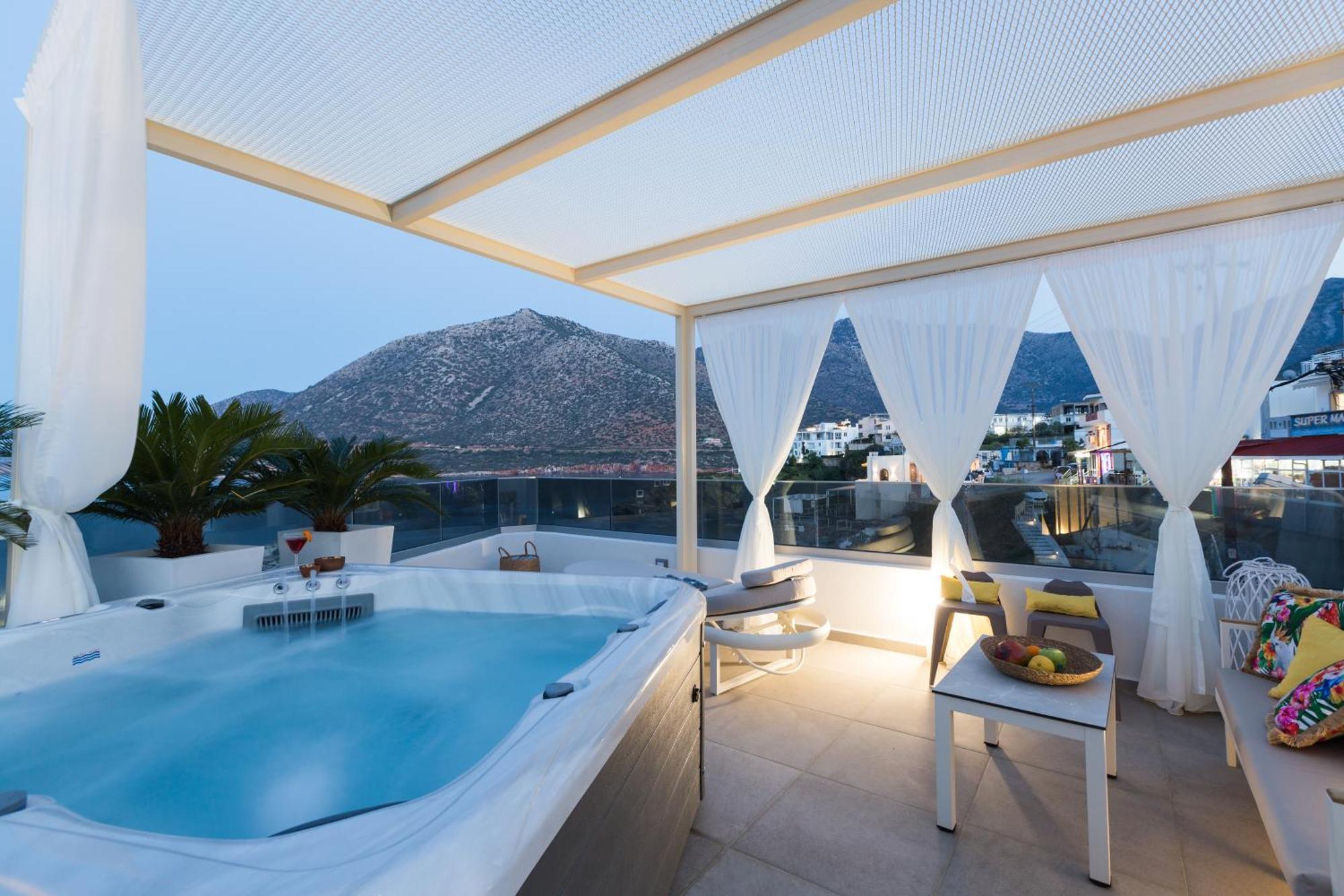 Iris, Beachfront, With Jacuzzi, Up To 9 Guests, Mpali Beach, Rethymno! Villa