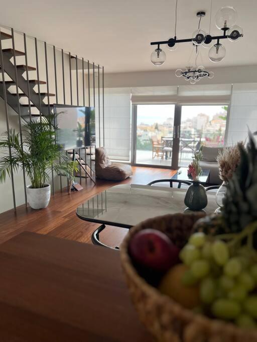 Apartment σπίτι με τζακούζι - θέα θάλασσα και λίμνη By Giomameze