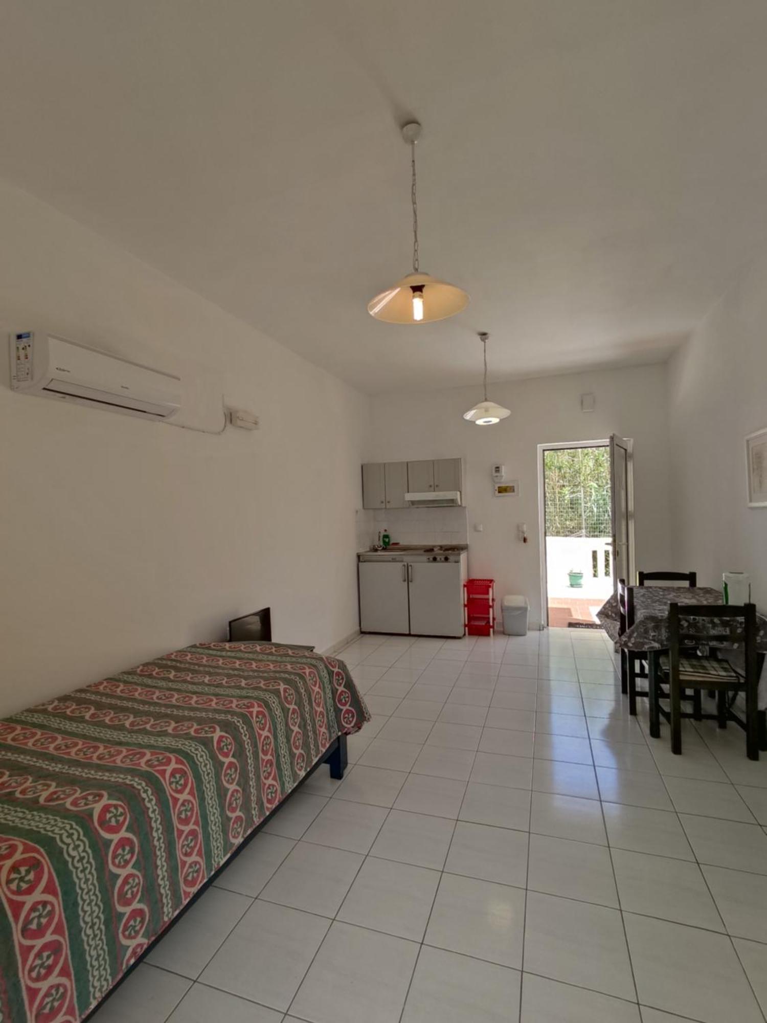 Zinovia Apartment