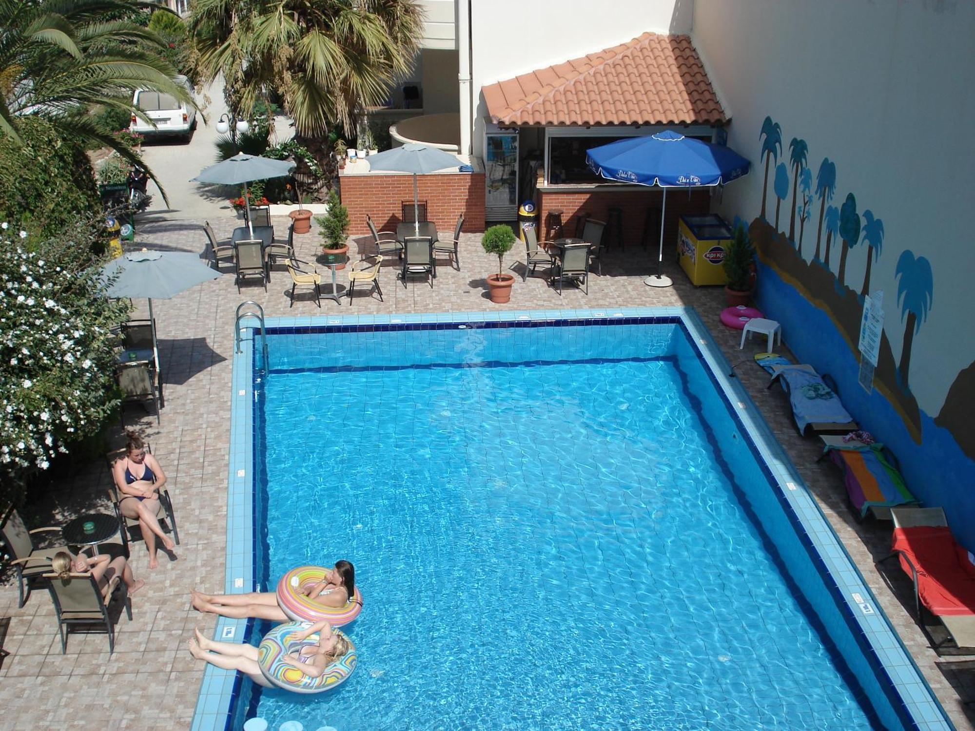 Aparthotel Akatos Agia Marina (Crete)