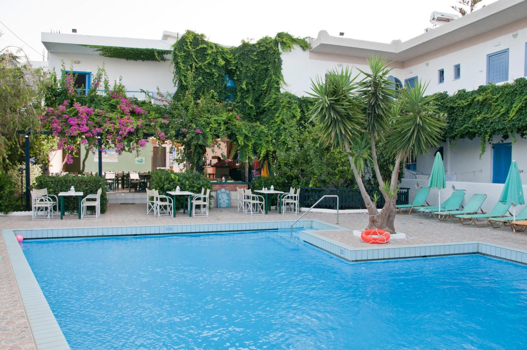 Aparthotel Costas & Chrysoula 3*