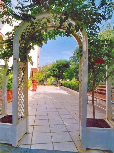 Aparthotel Knossos 2*