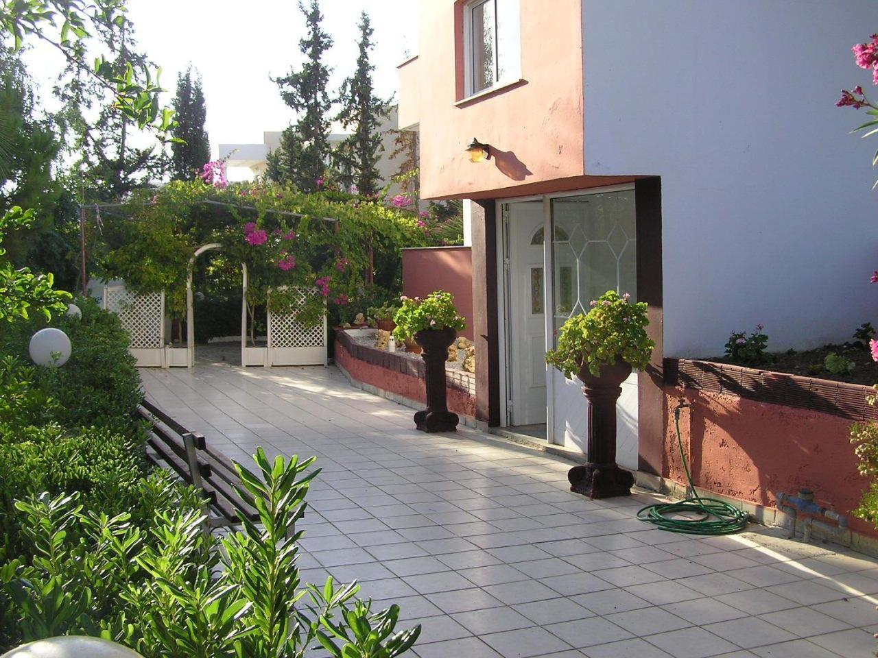 Aparthotel Knossos