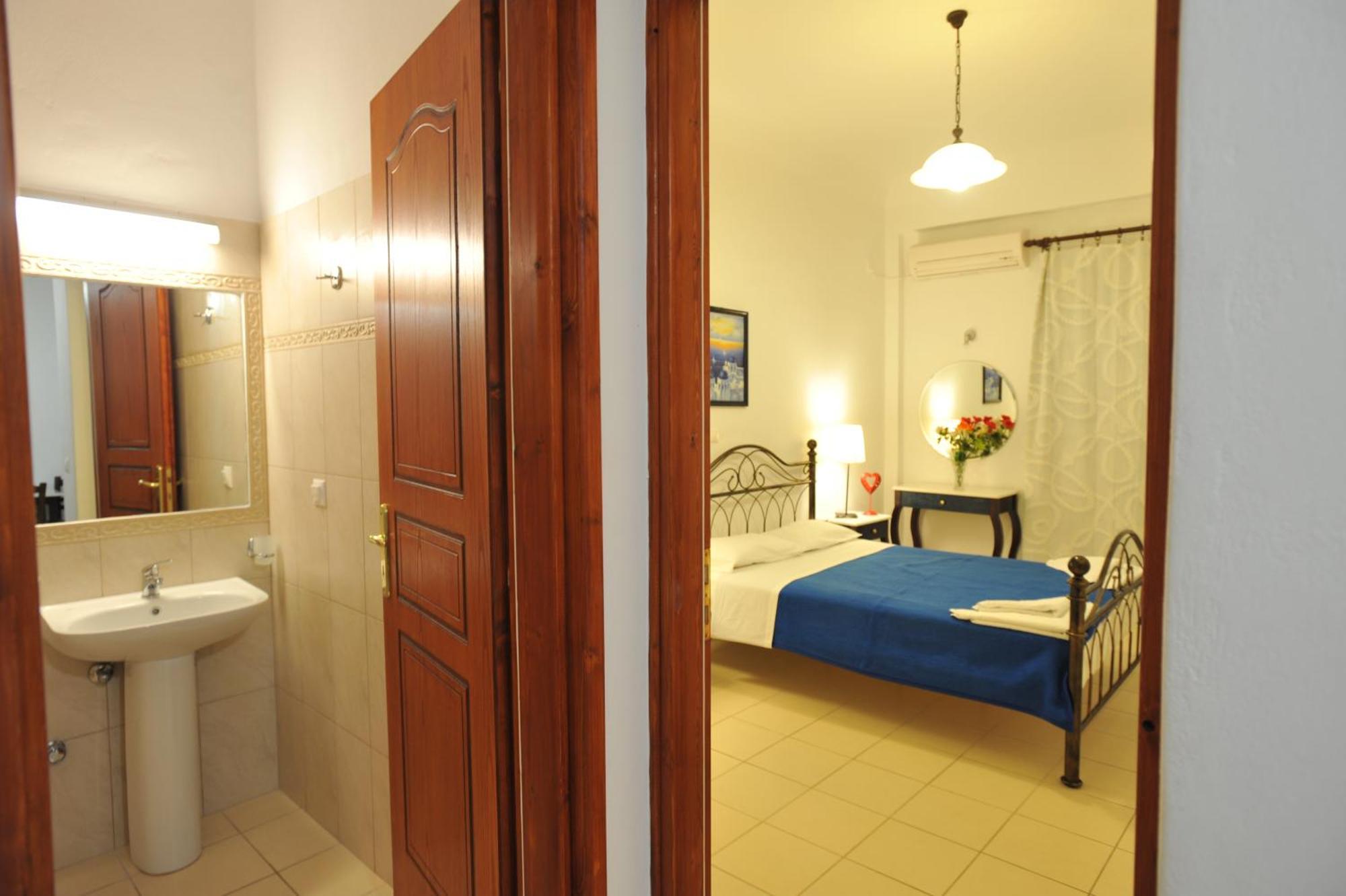 Hotel Sunflower Kamari (Santorini)