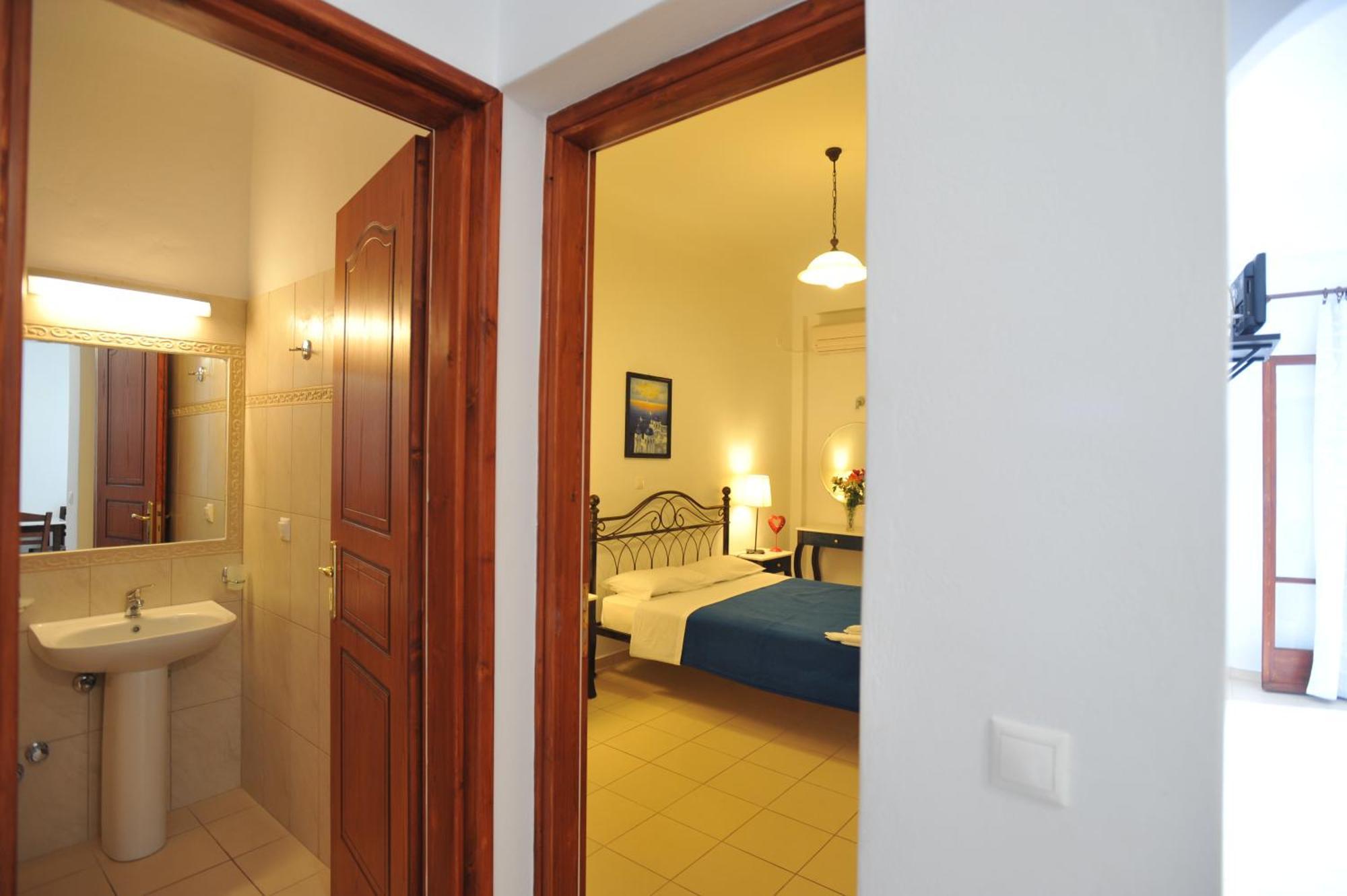 Hotel Sunflower Kamari (Santorini)