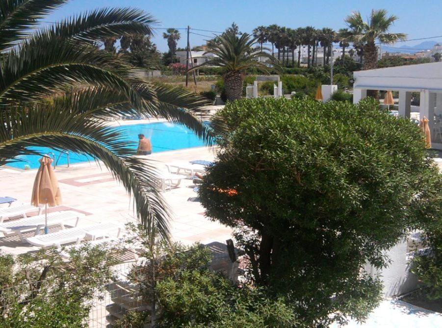 Aparthotel Nikos 2 &
