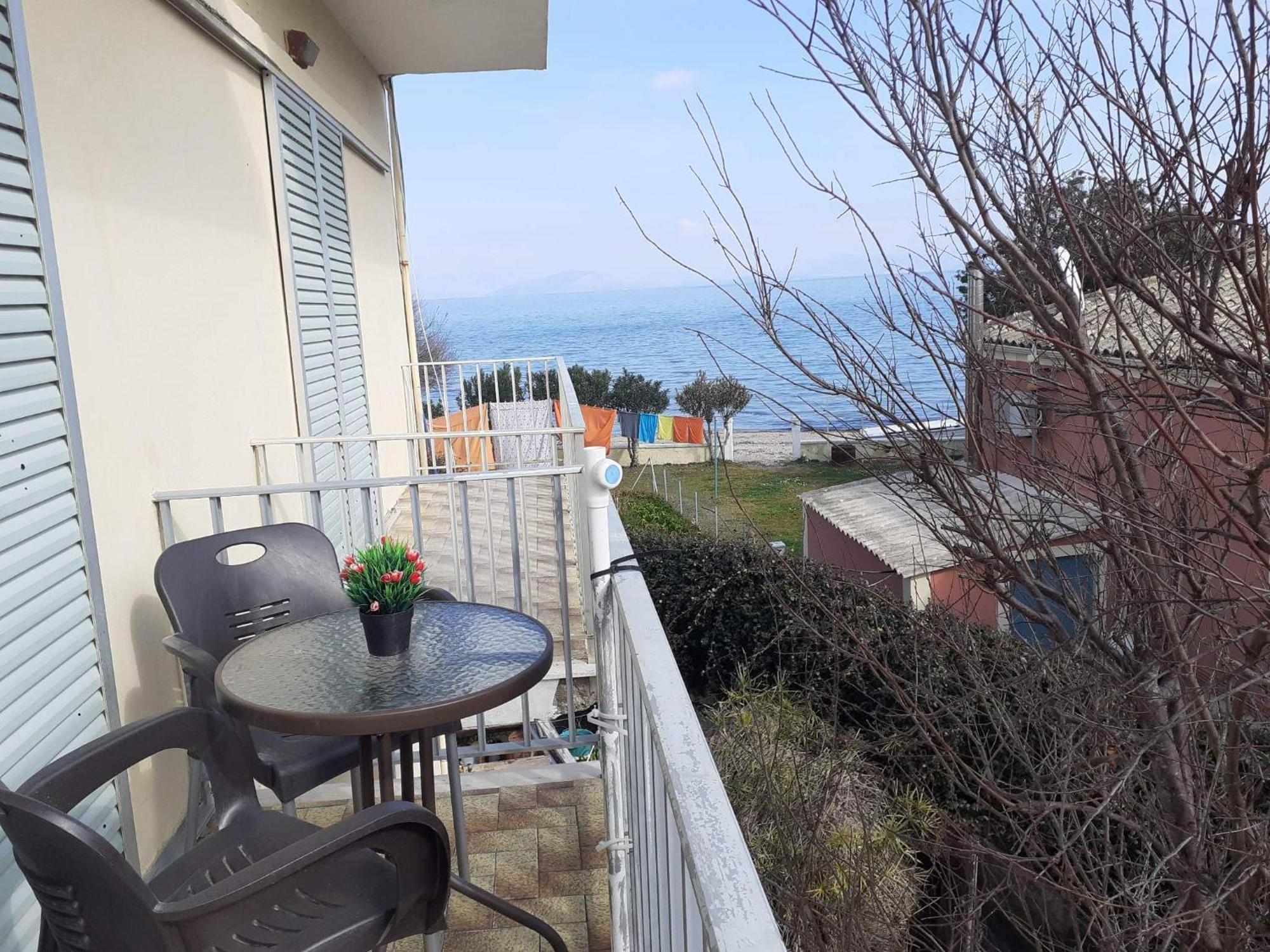 Apartment Dimitris Messongi Mesongi
