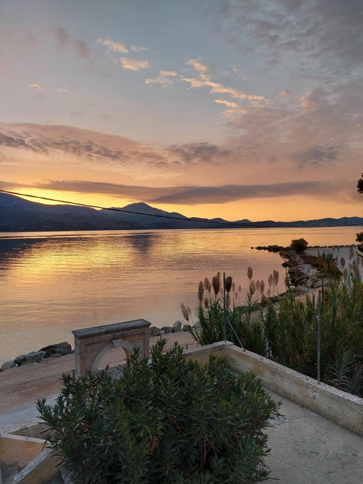 Villa Apollonides Seafront Villa 2 Melete Lixouri