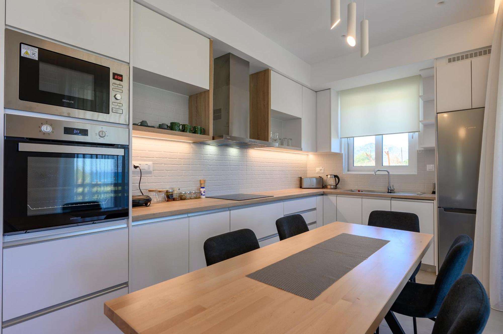 Beachfront Lux Dhramia